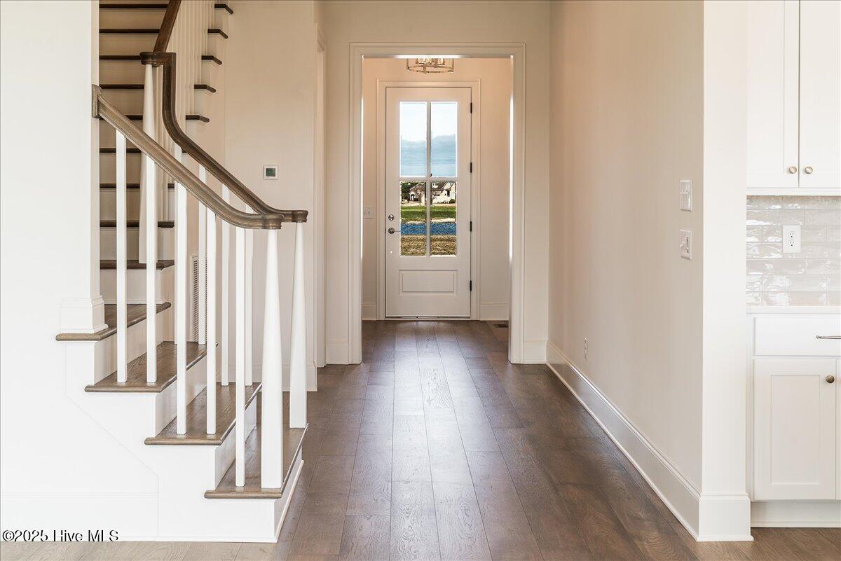 106 Pinewood Cove Property Photo 7