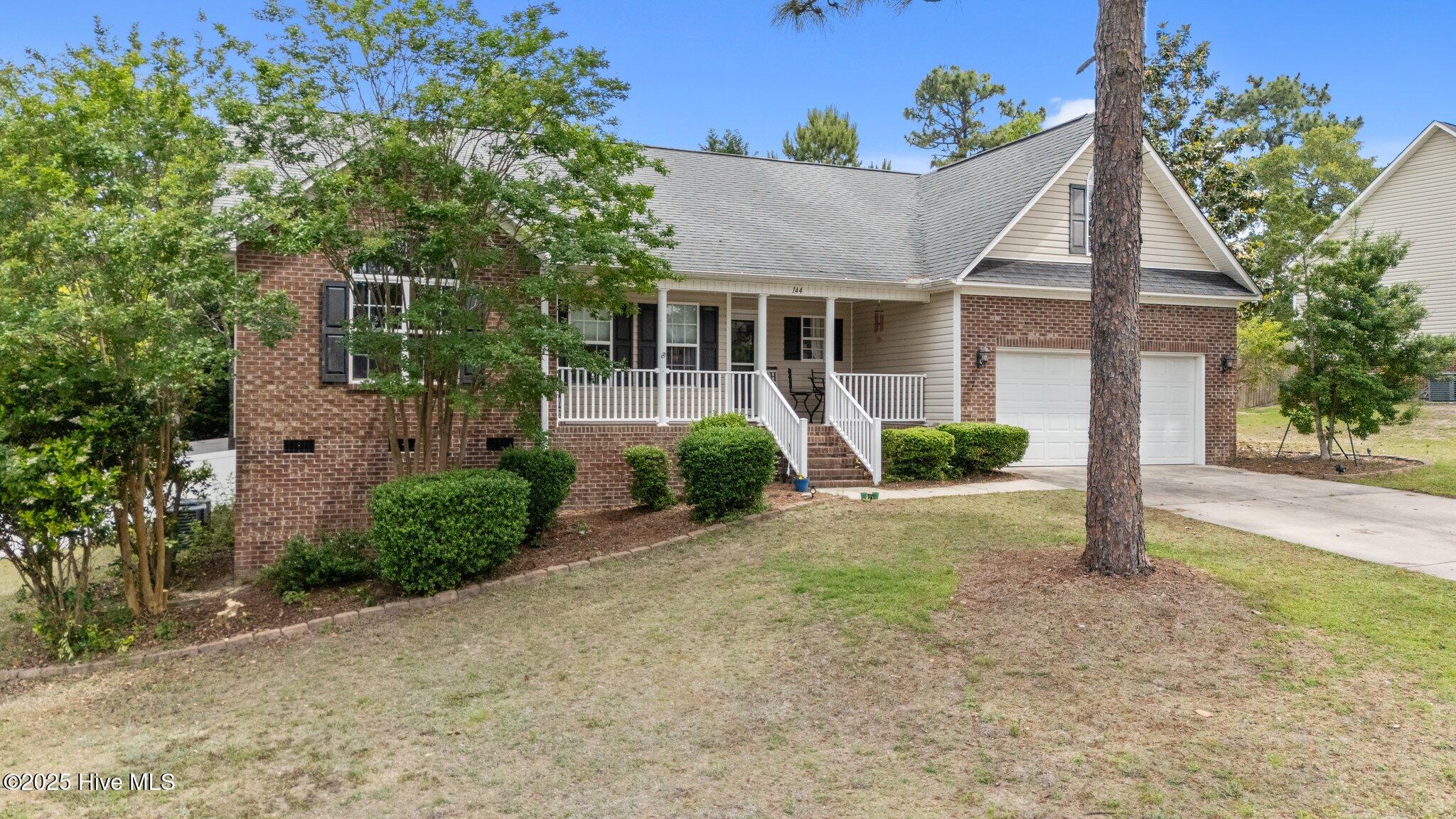 144 Newington Way Property Photo 3
