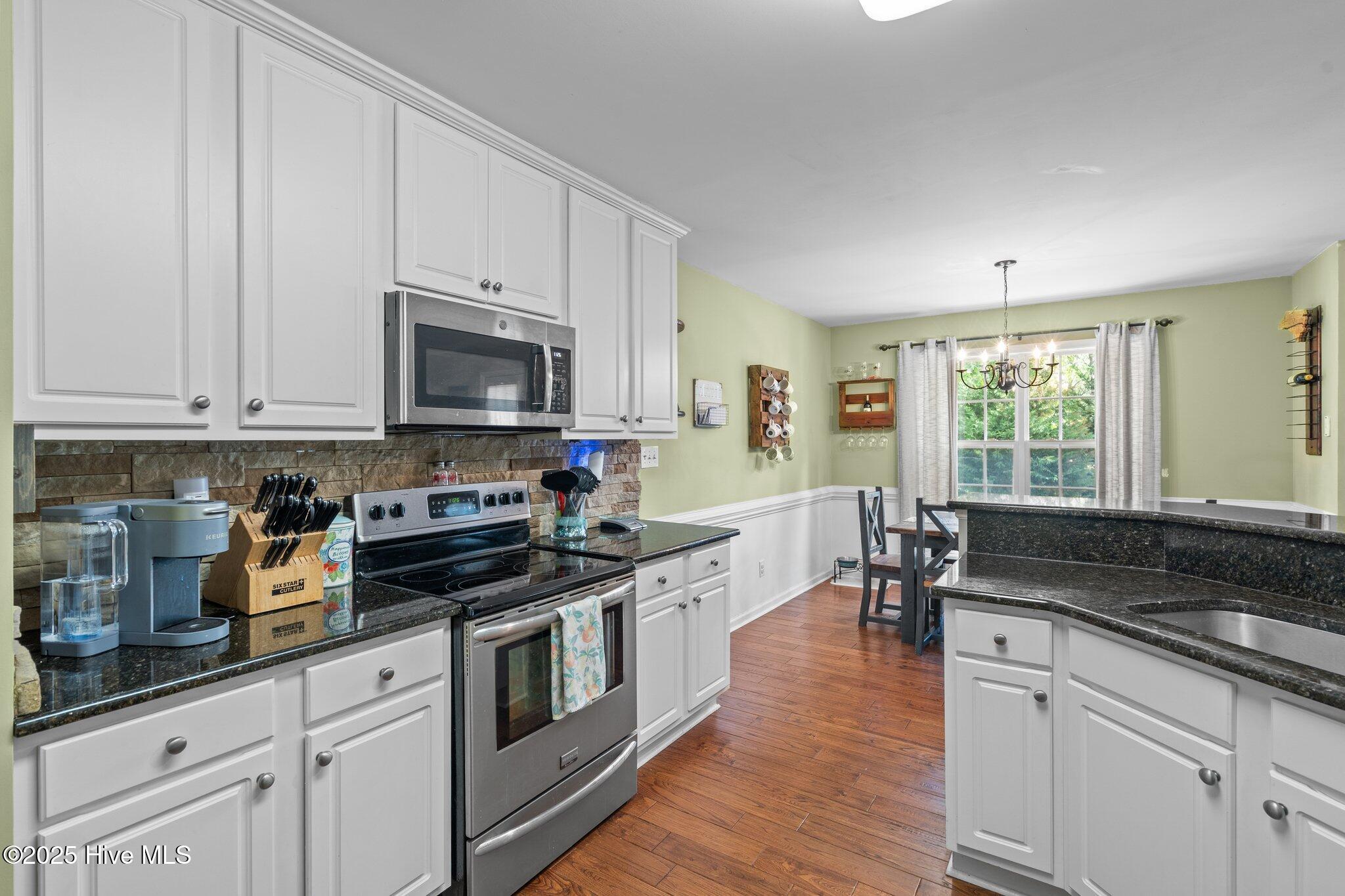 144 Newington Way Property Photo 25
