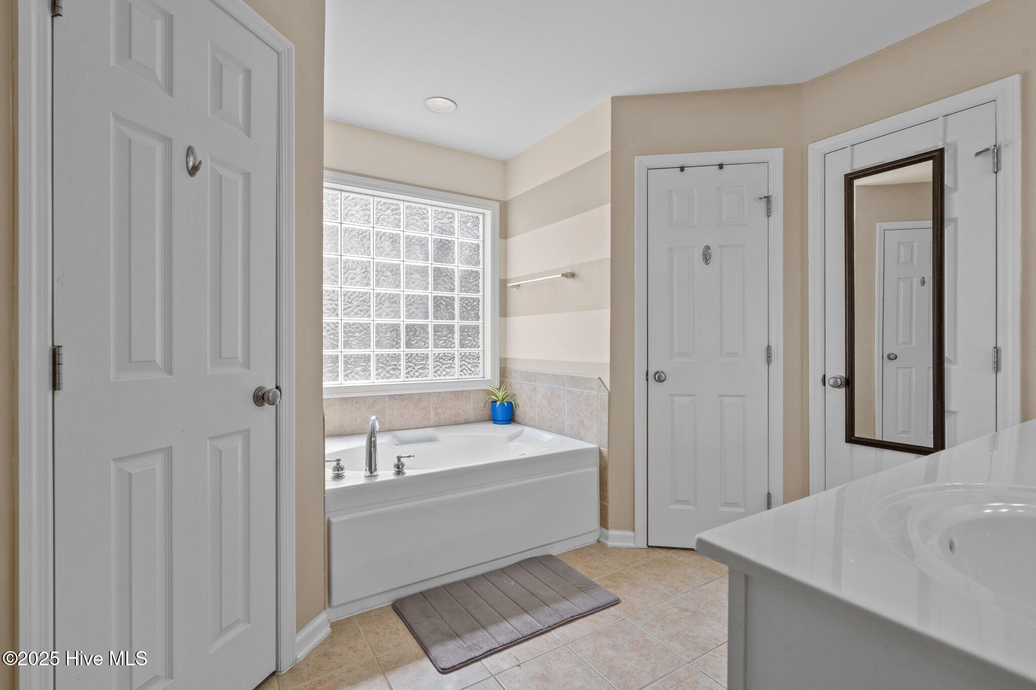 144 Newington Way Property Photo 28