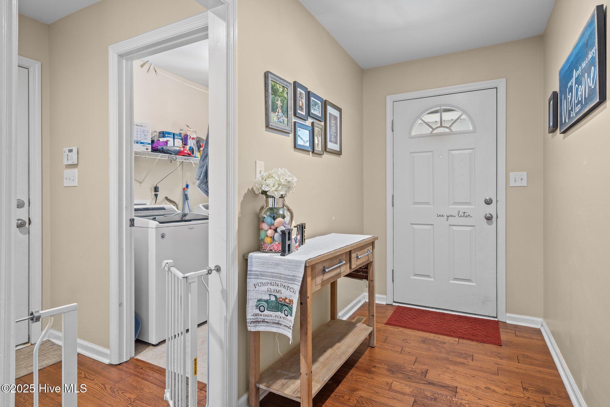 144 Newington Way Property Photo 37