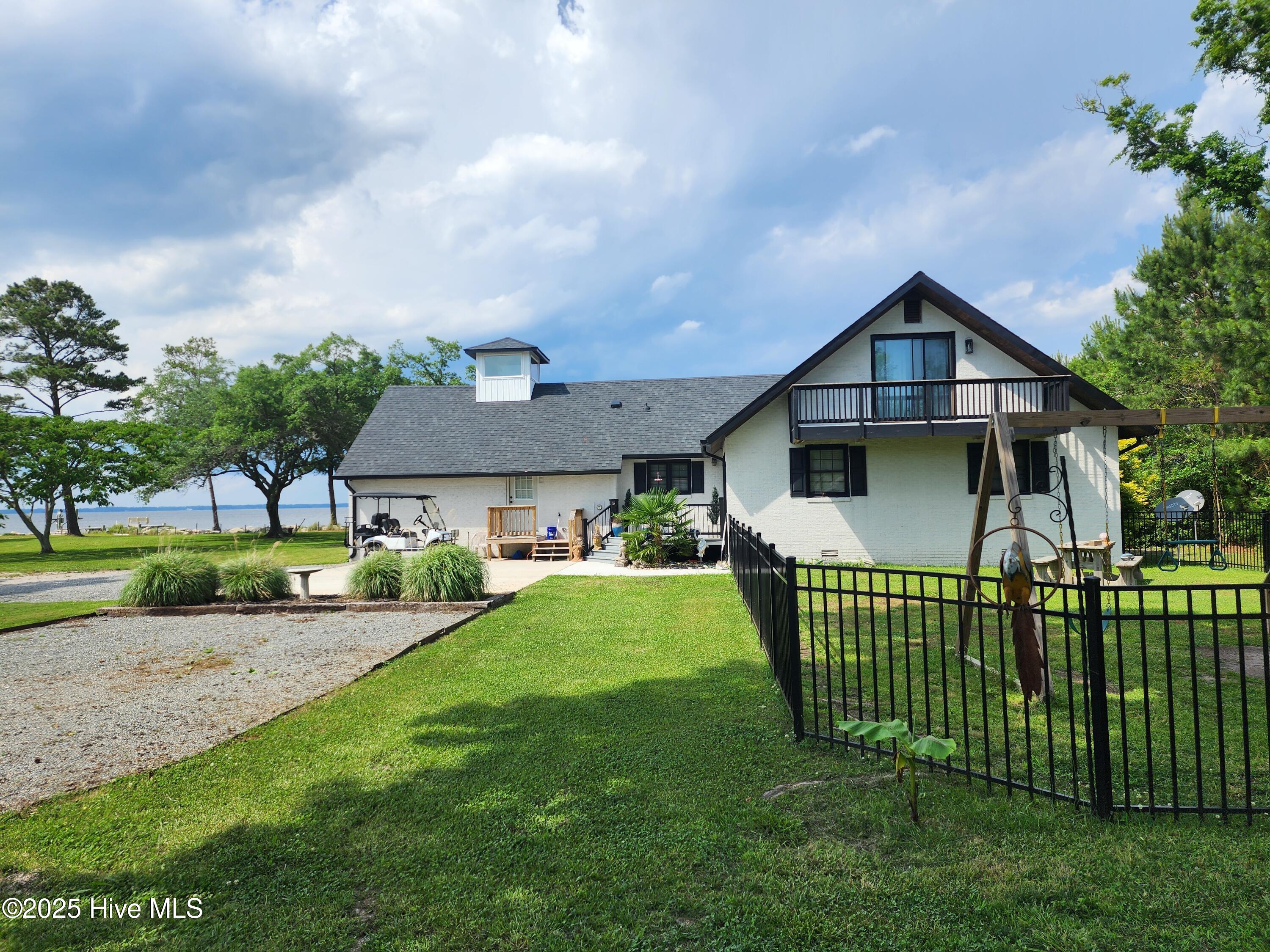 1480 River Drive Property Photo 1