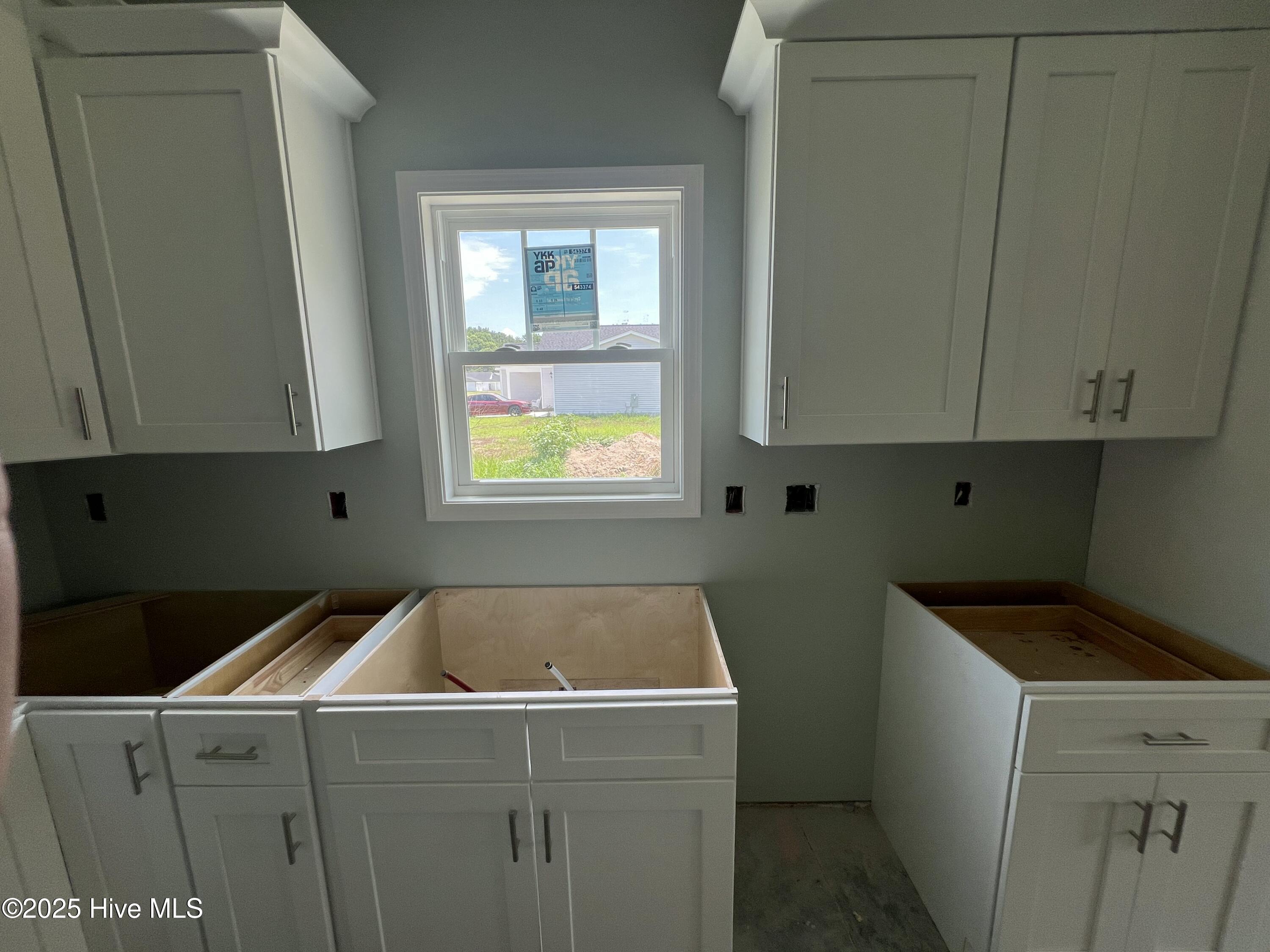 104 E Sillinger Drive Property Photo 7