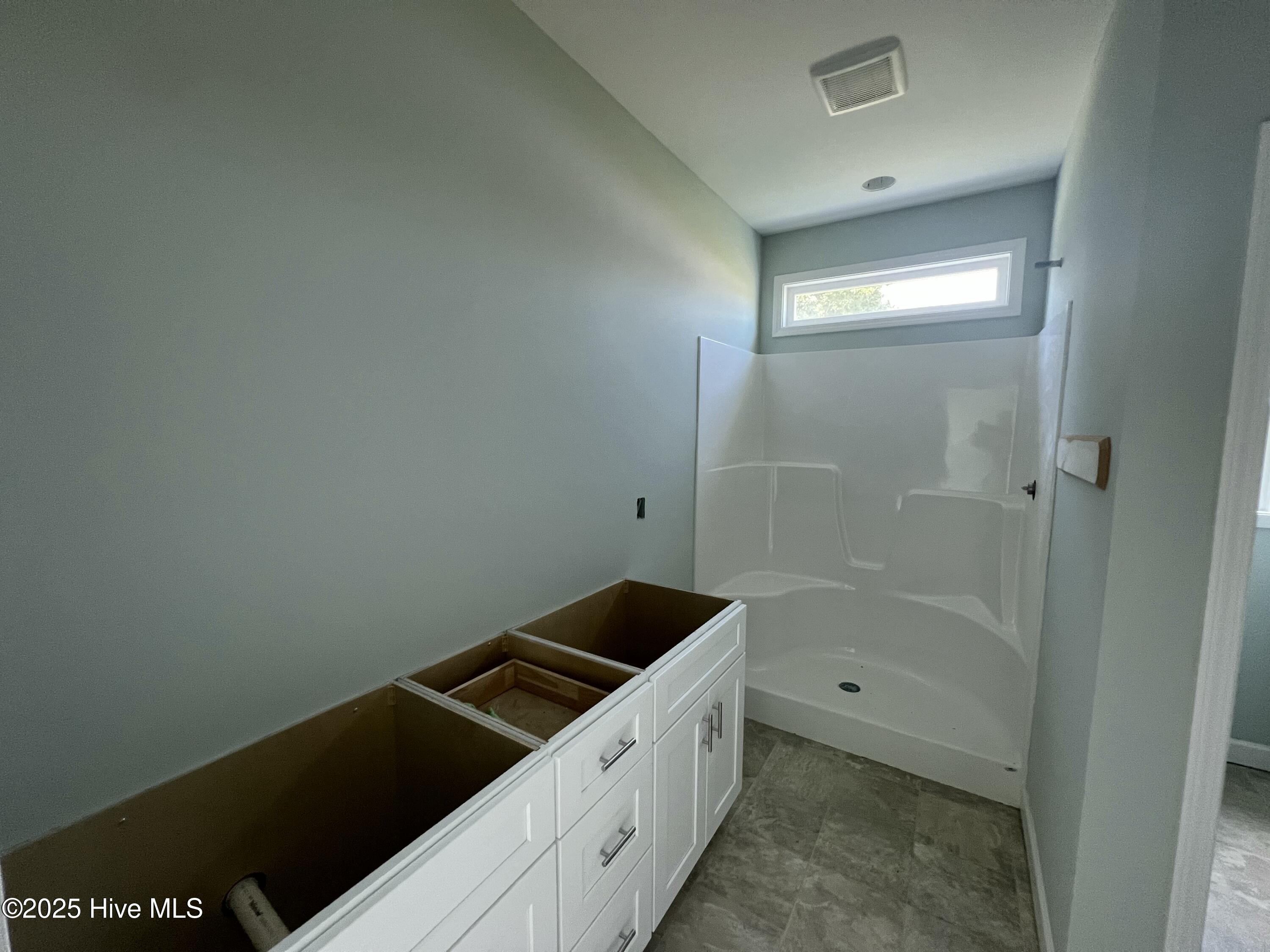 104 E Sillinger Drive Property Photo 11