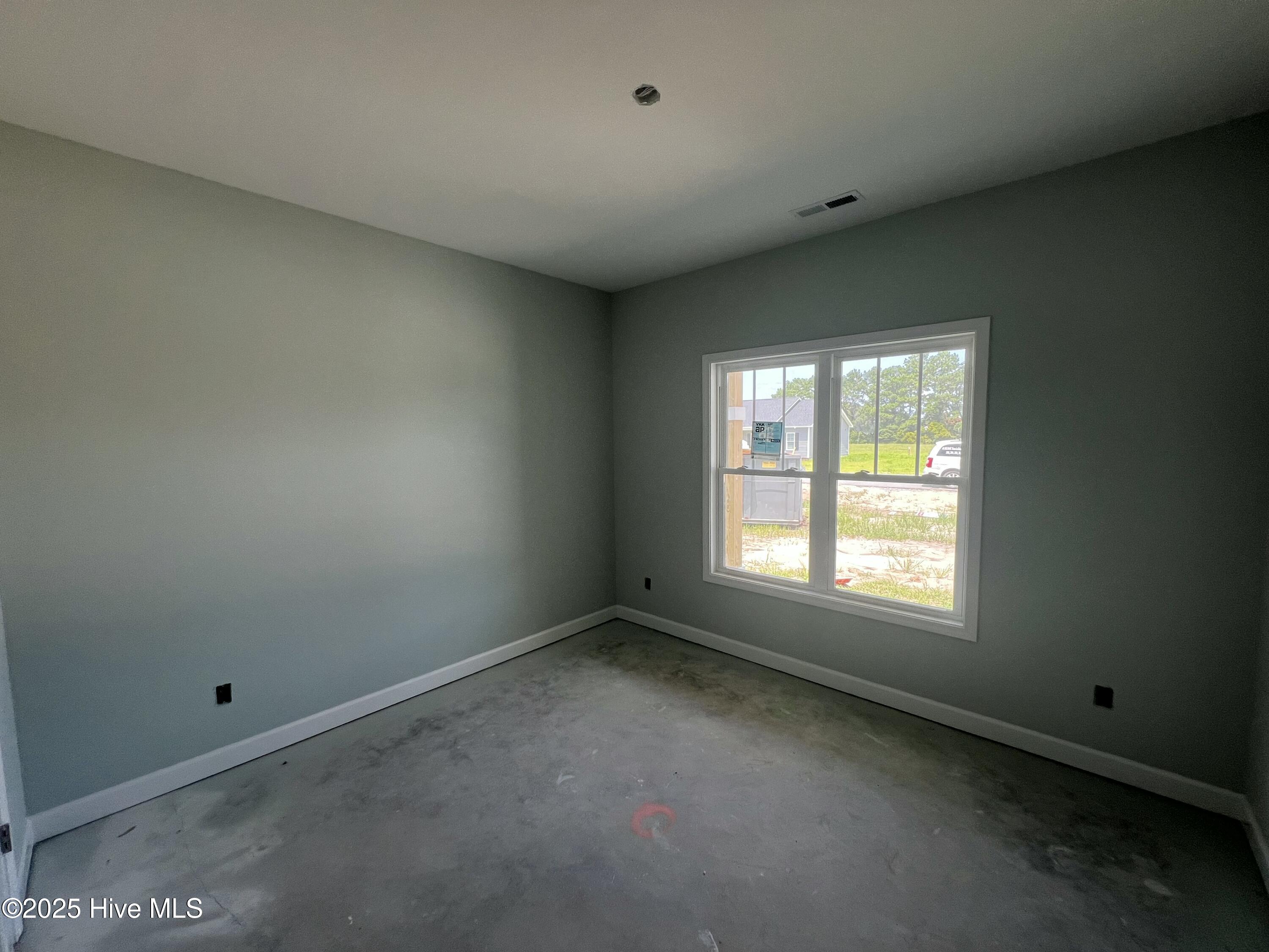 104 E Sillinger Drive Property Photo 14