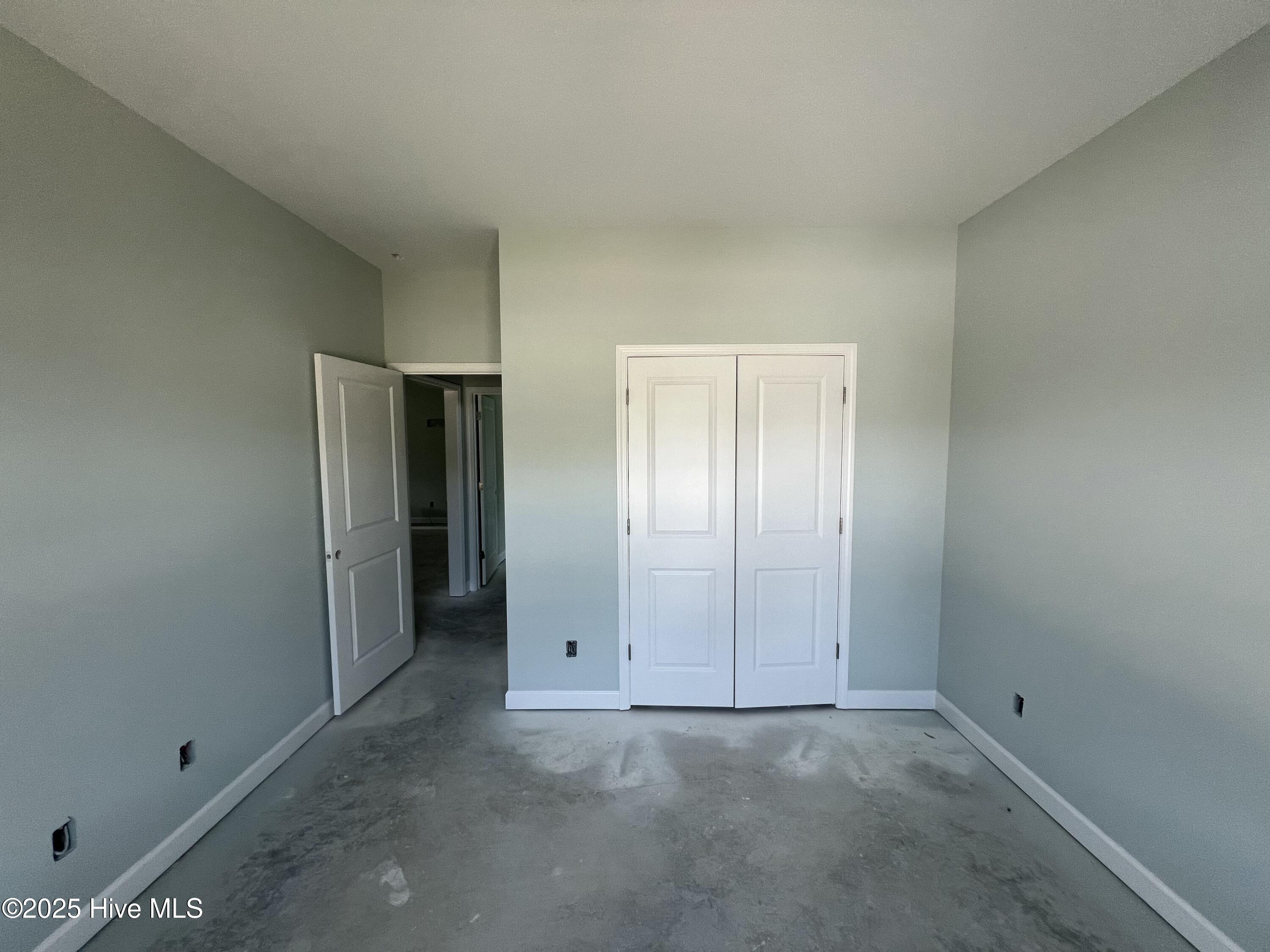 104 E Sillinger Drive Property Photo 15