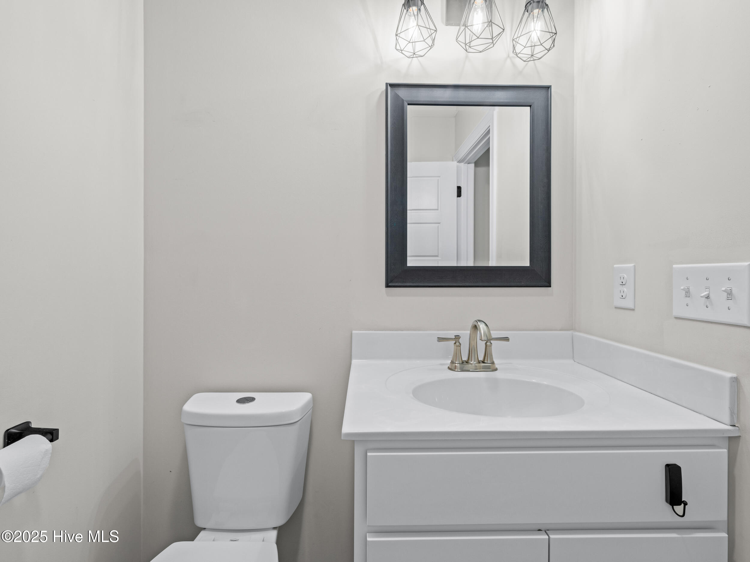 606 Sonata Court Property Photo 20