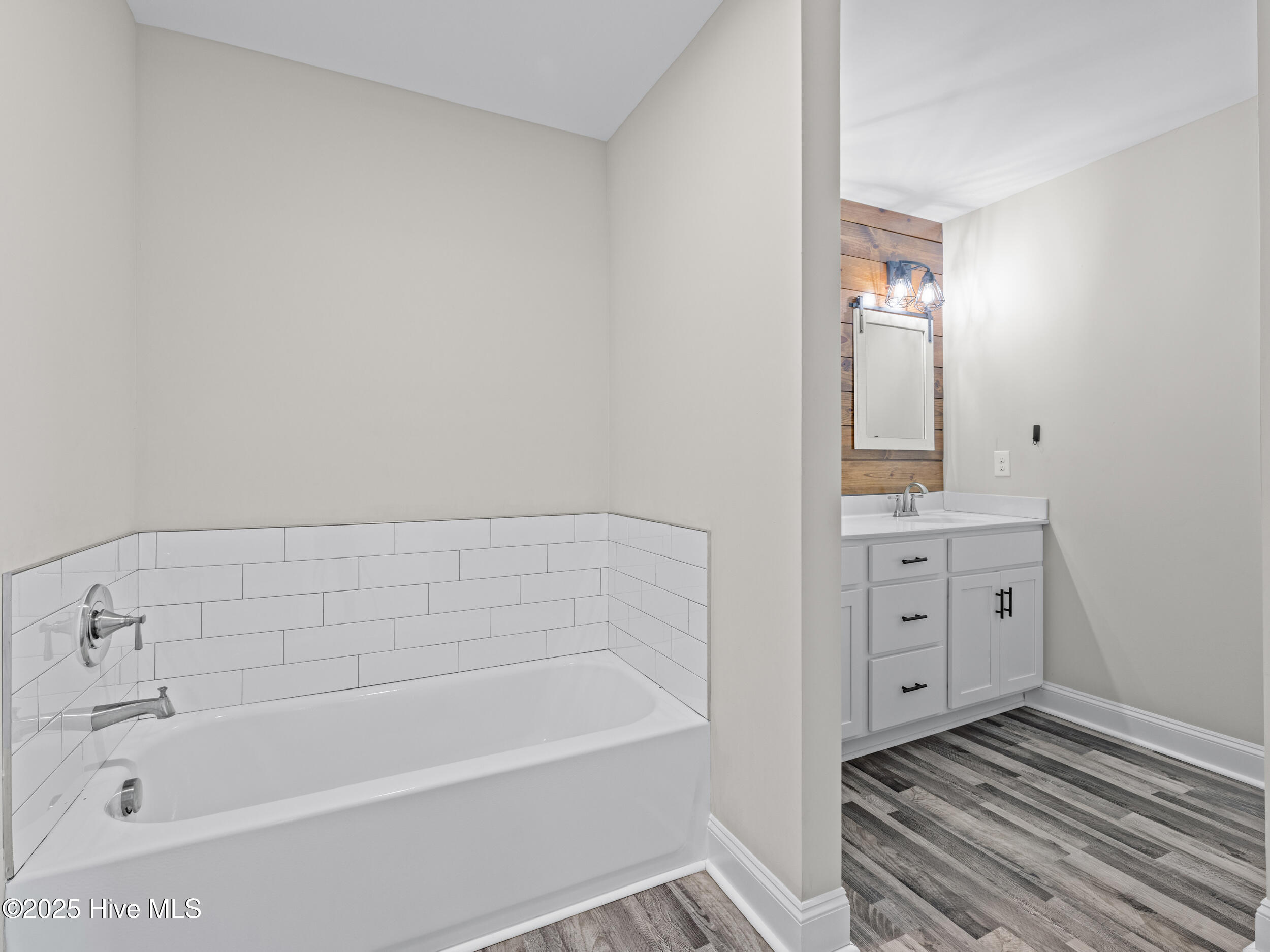 606 Sonata Court Property Photo 26