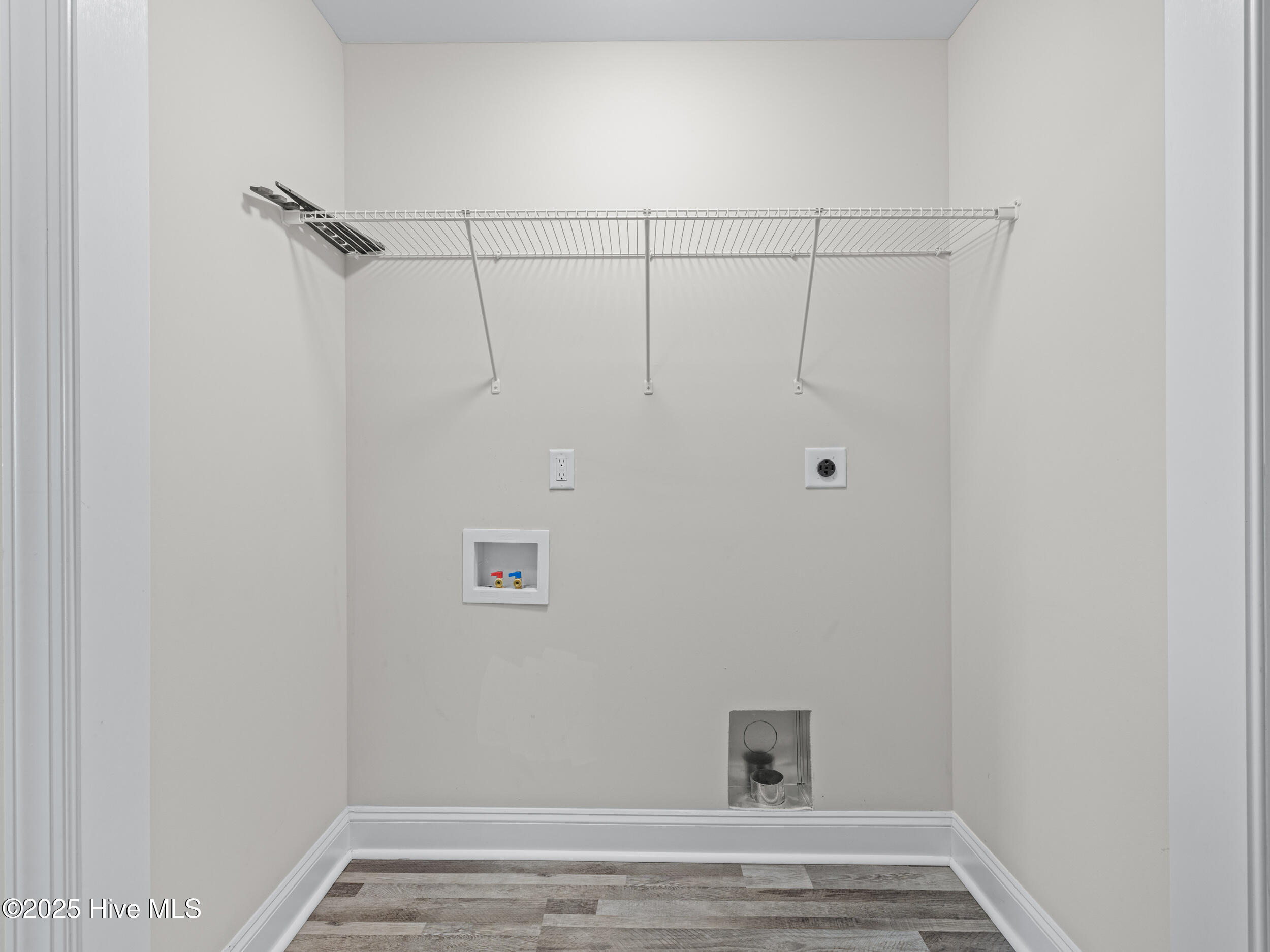 606 Sonata Court Property Photo 30