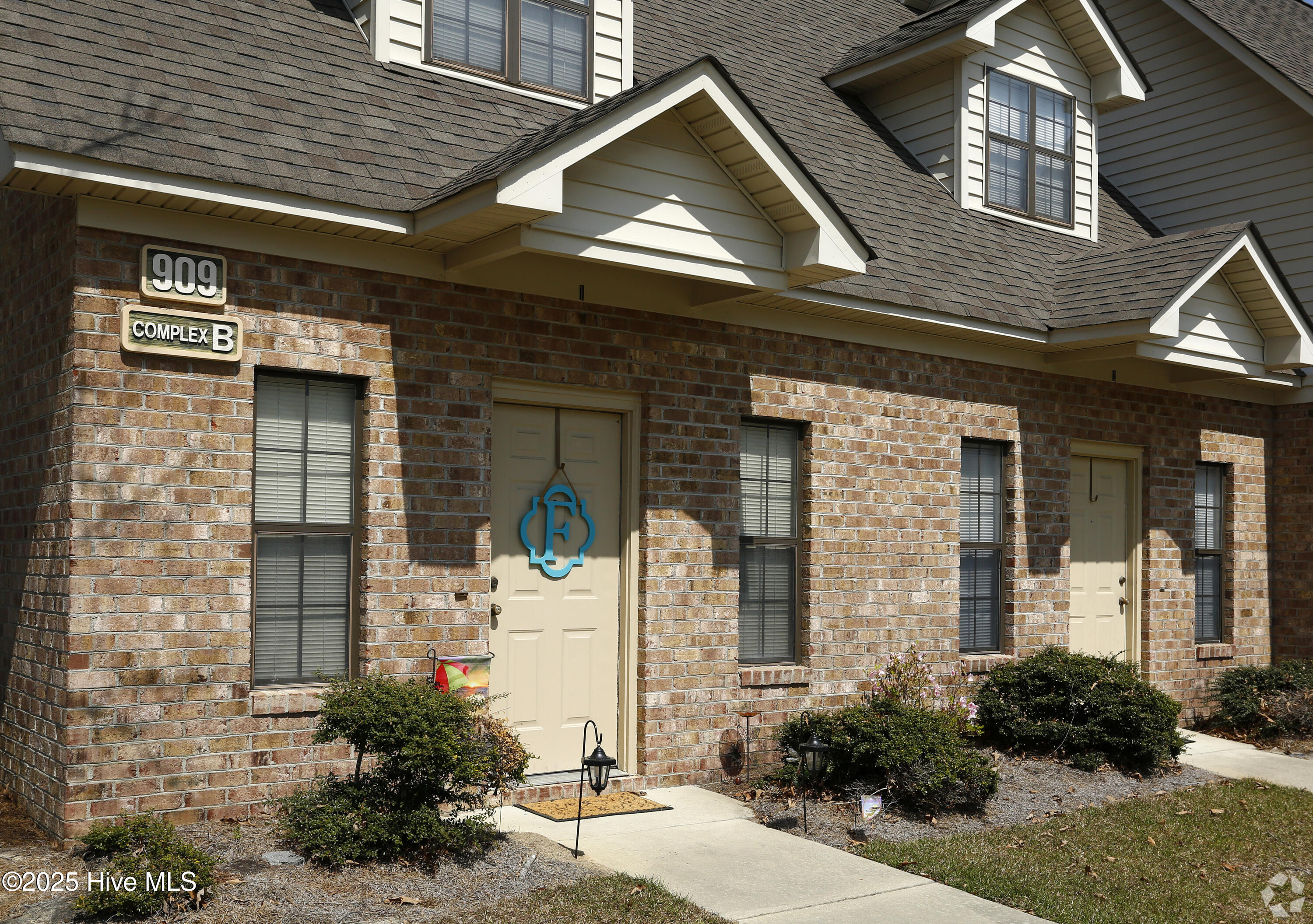 905 Allen Road D8 Property Photo