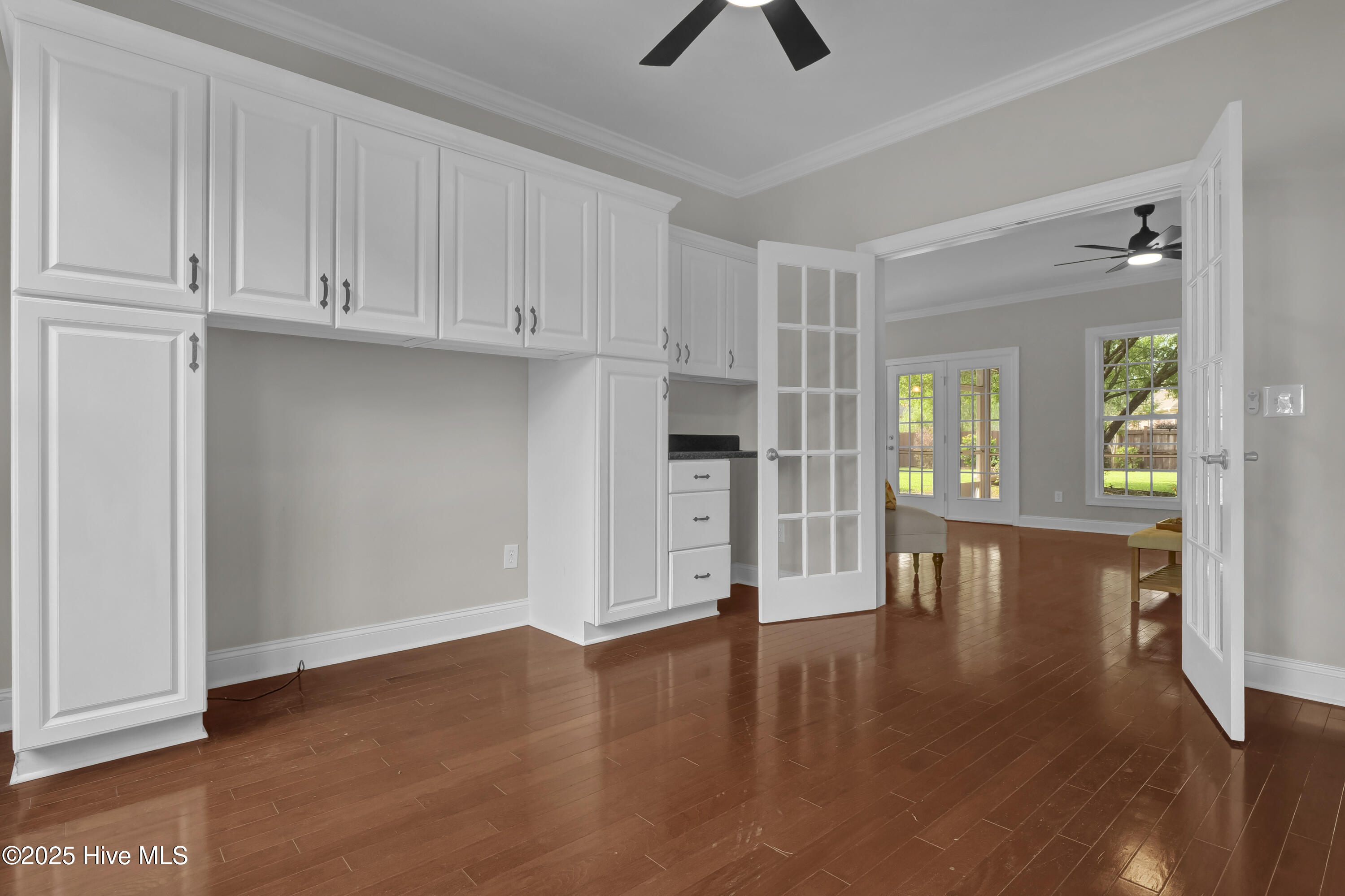 1306 Wakefield Court Property Photo 9