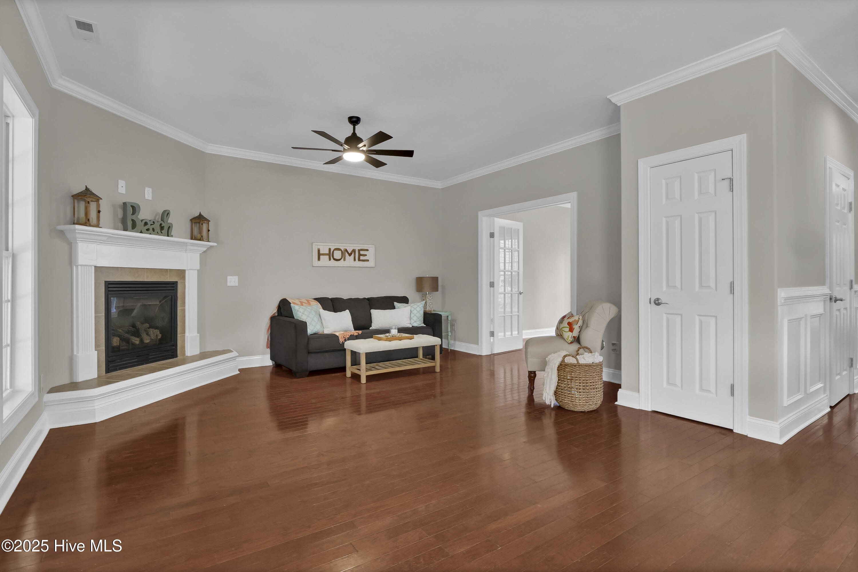 1306 Wakefield Court Property Photo 11