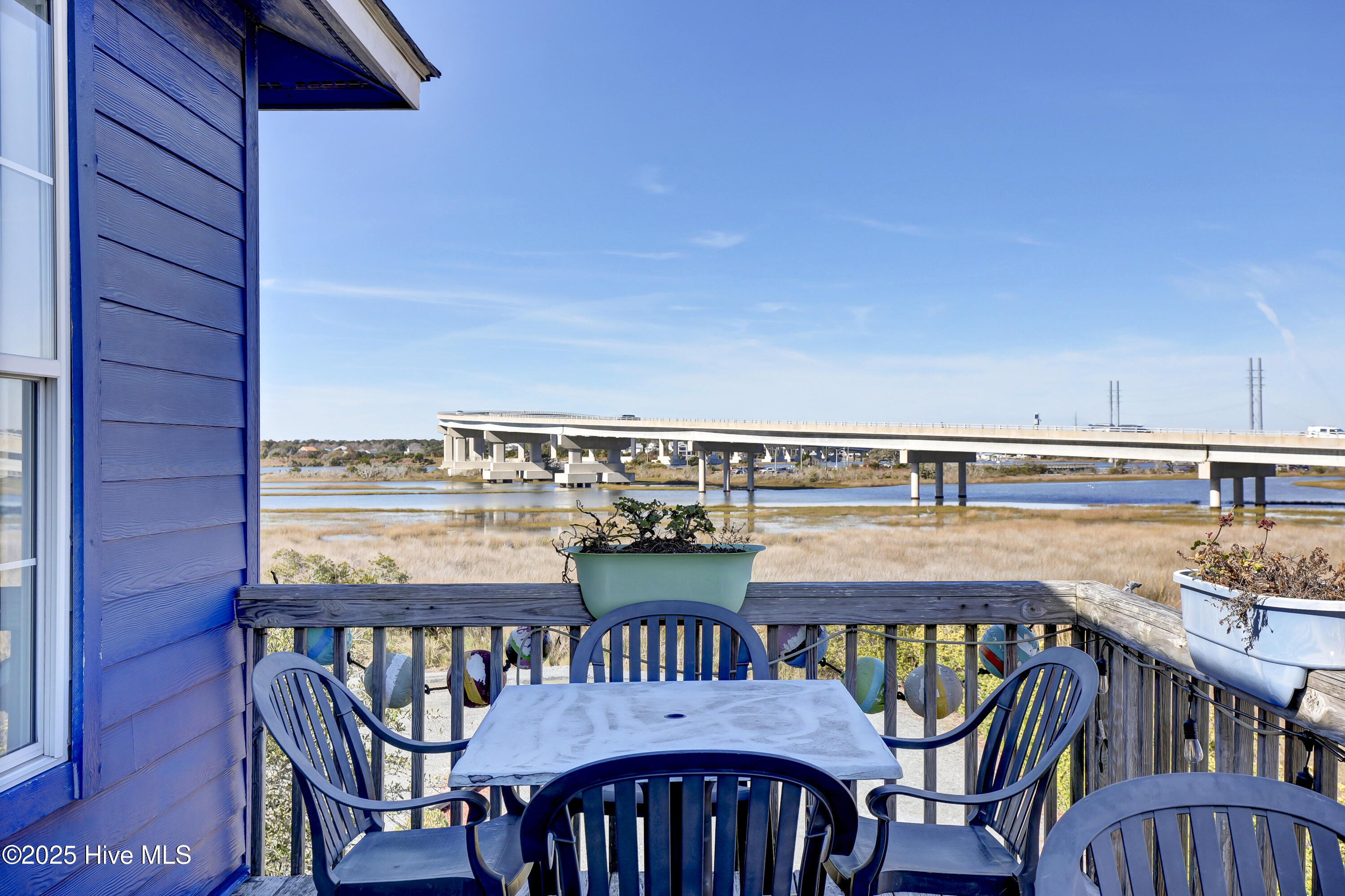 211 S Topsail Drive Property Photo 8