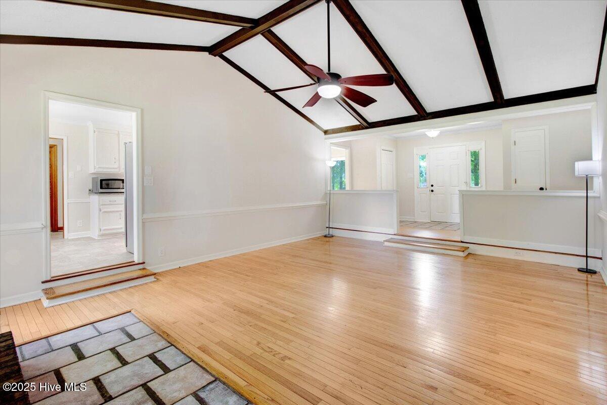 305 Bayleaf Drive Property Photo 11