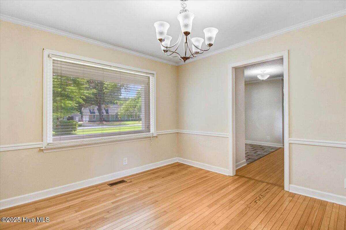 305 Bayleaf Drive Property Photo 13