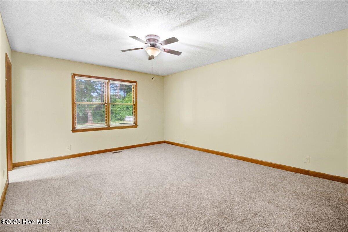 305 Bayleaf Drive Property Photo 19