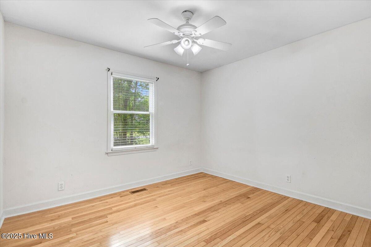 305 Bayleaf Drive Property Photo 22