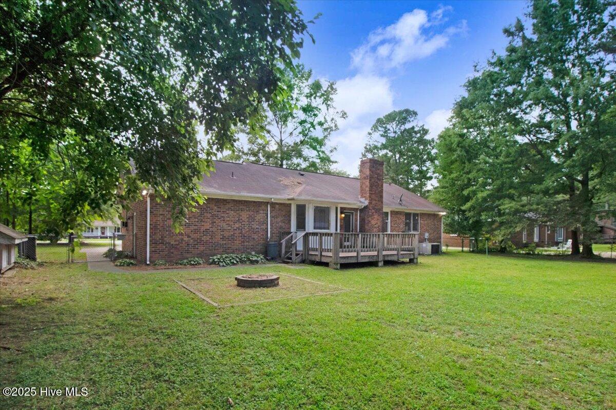 305 Bayleaf Drive Property Photo 27
