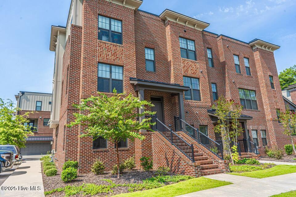 10 Brownstone Lane Property Photo