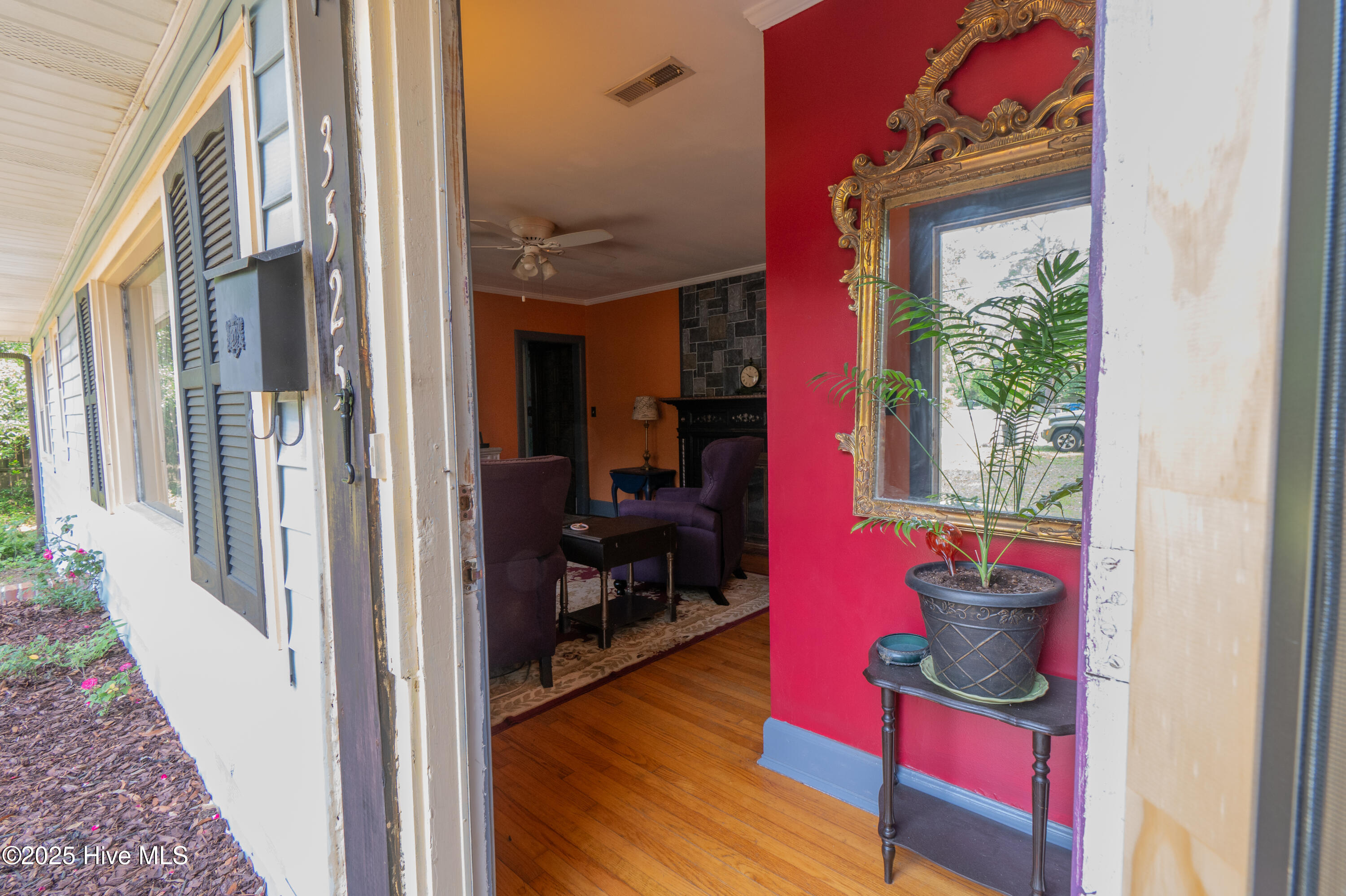 3525 Wilshire Boulevard Property Photo 3