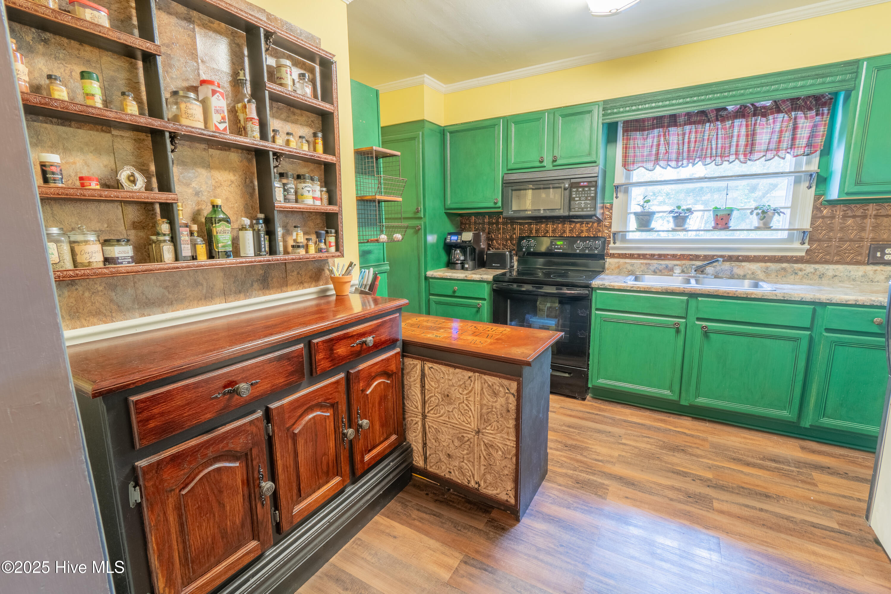 3525 Wilshire Boulevard Property Photo 8