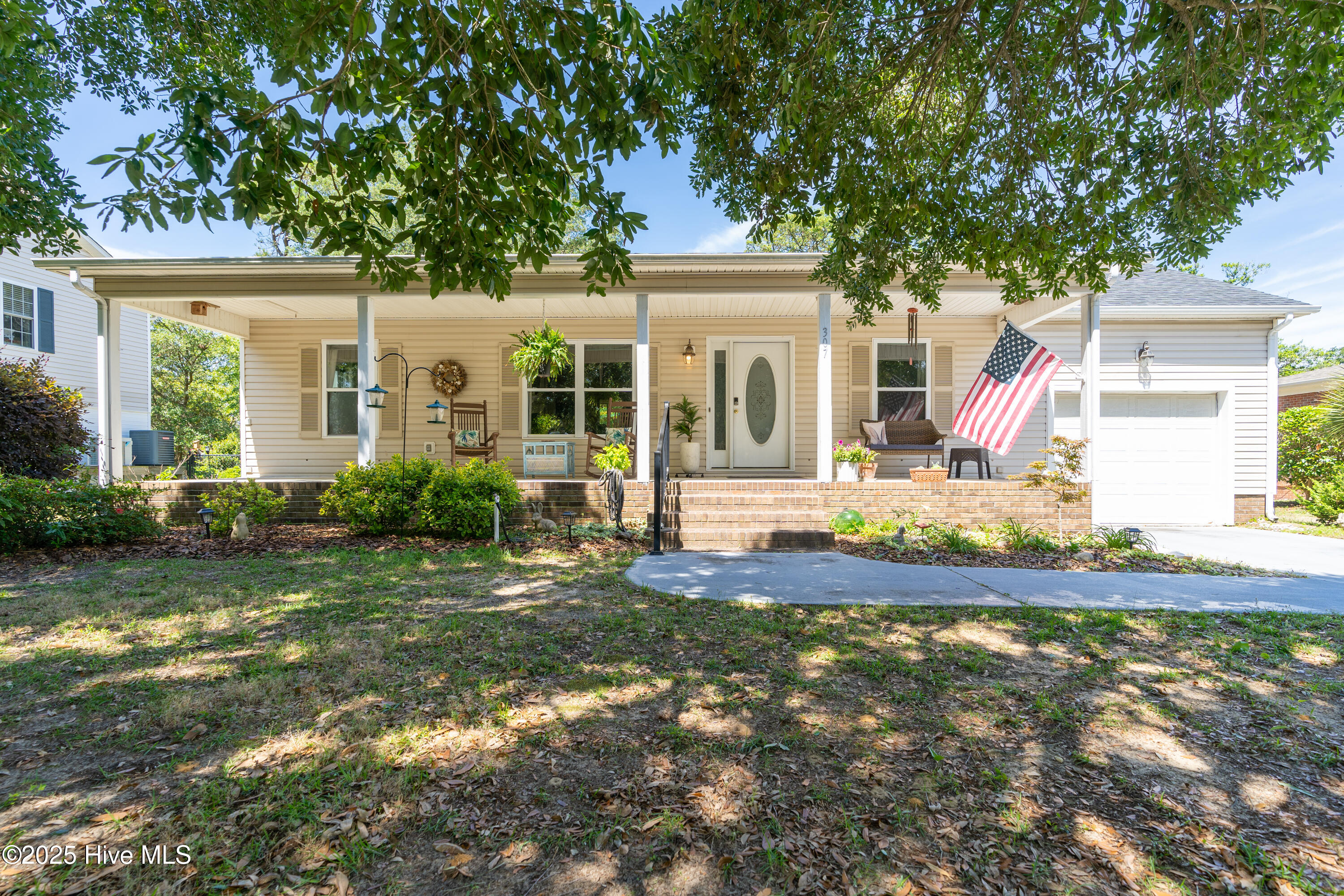 307 Norton Street Property Photo