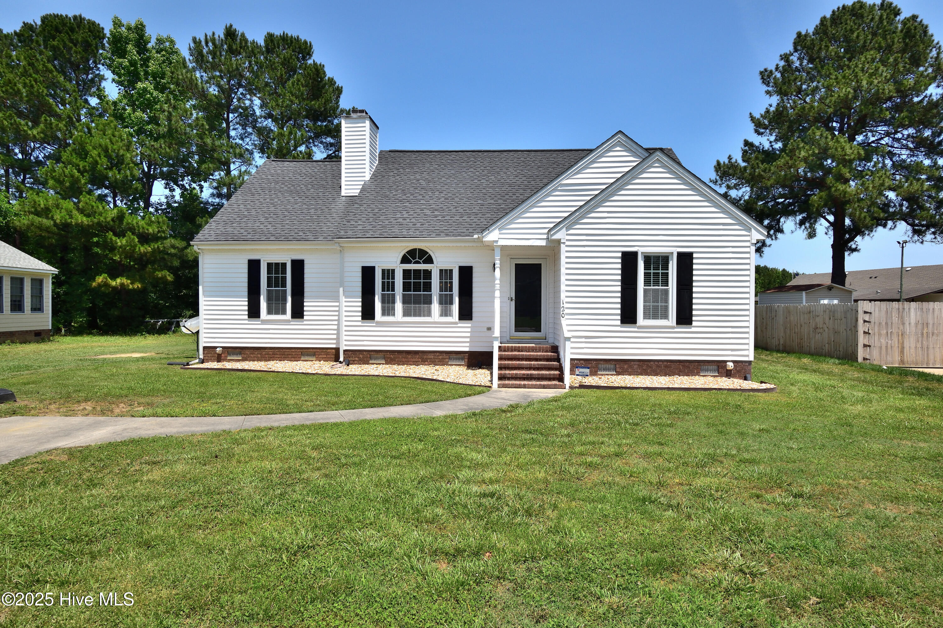 120 Westbury Lane Property Photo 1