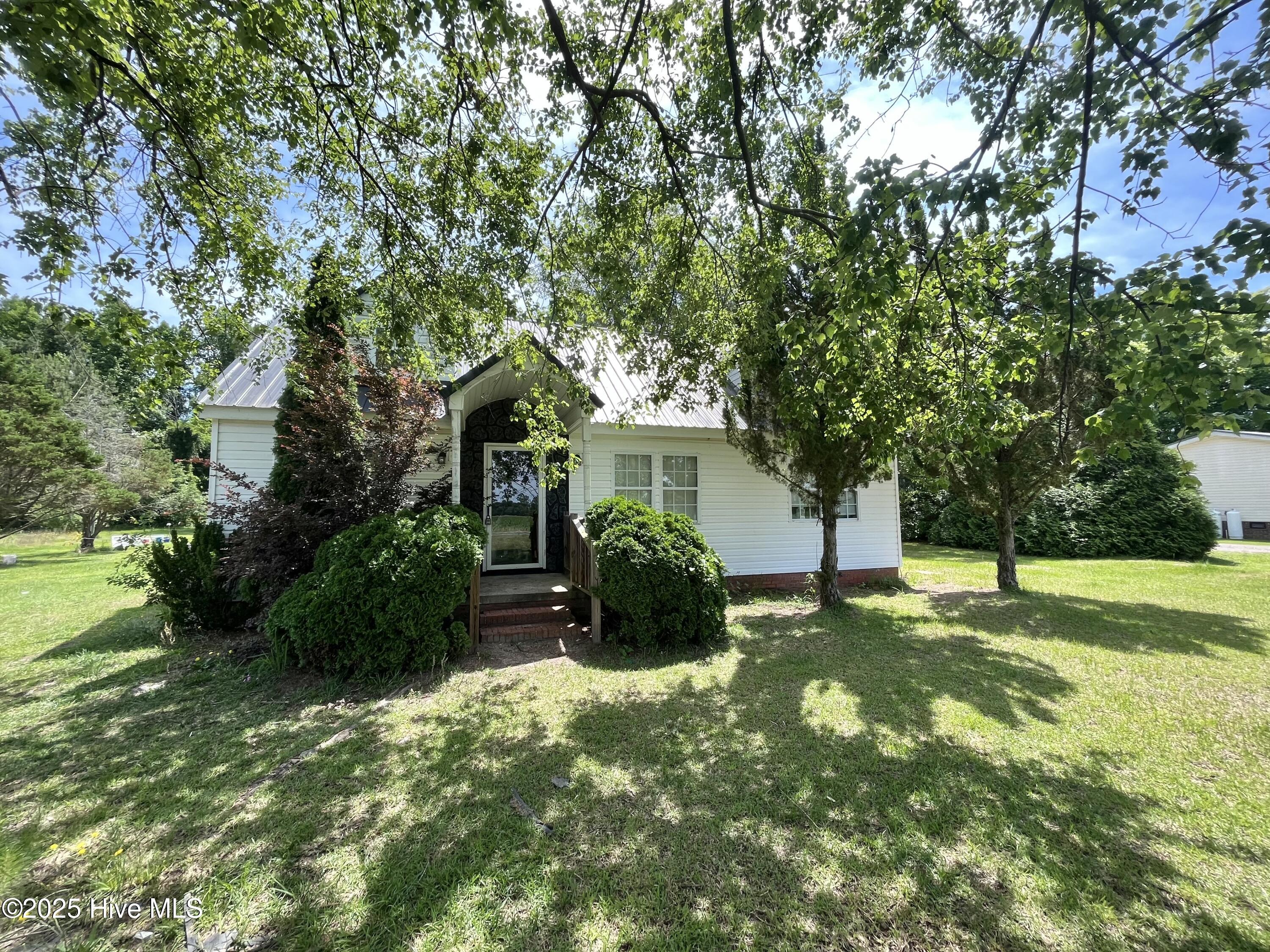 1412 Lyon Landing Road