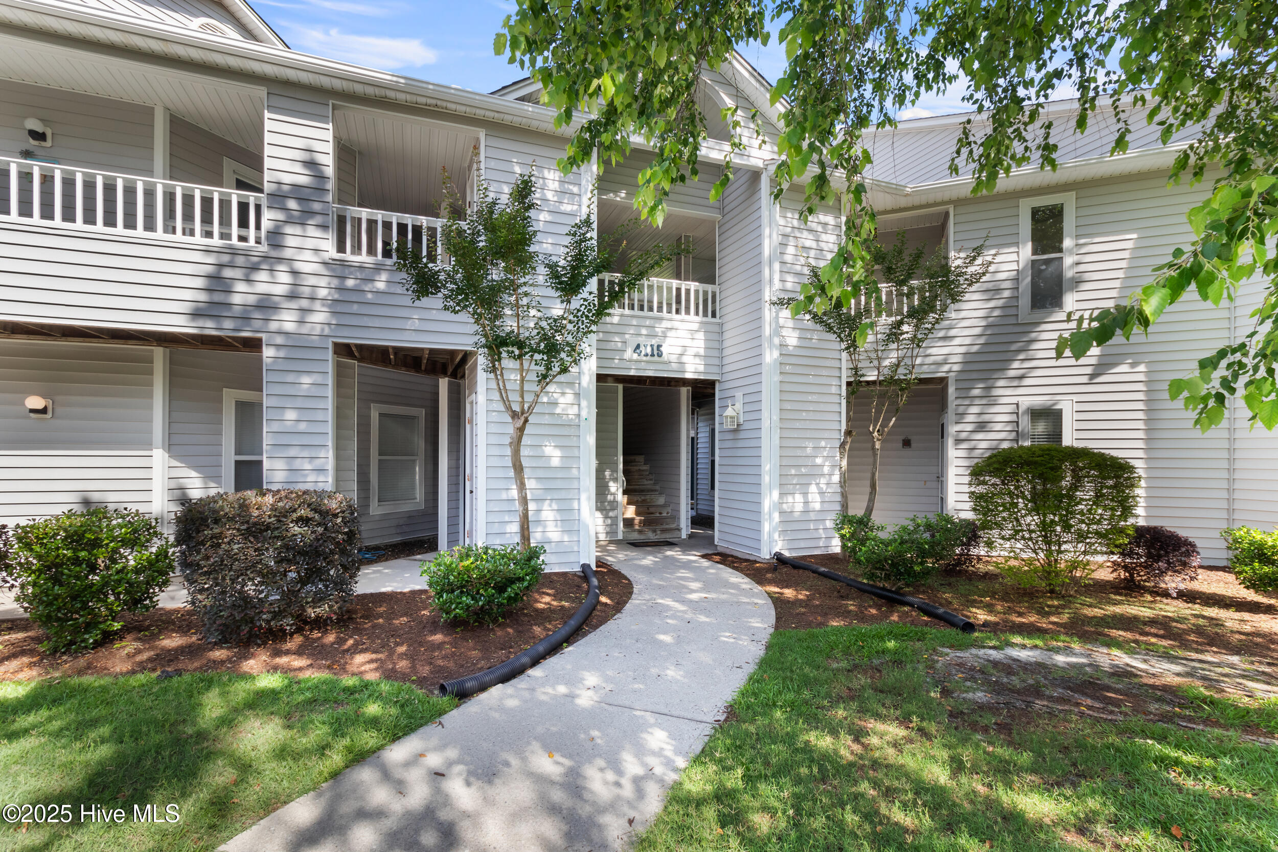4115 Breezewood Drive Apt 202
