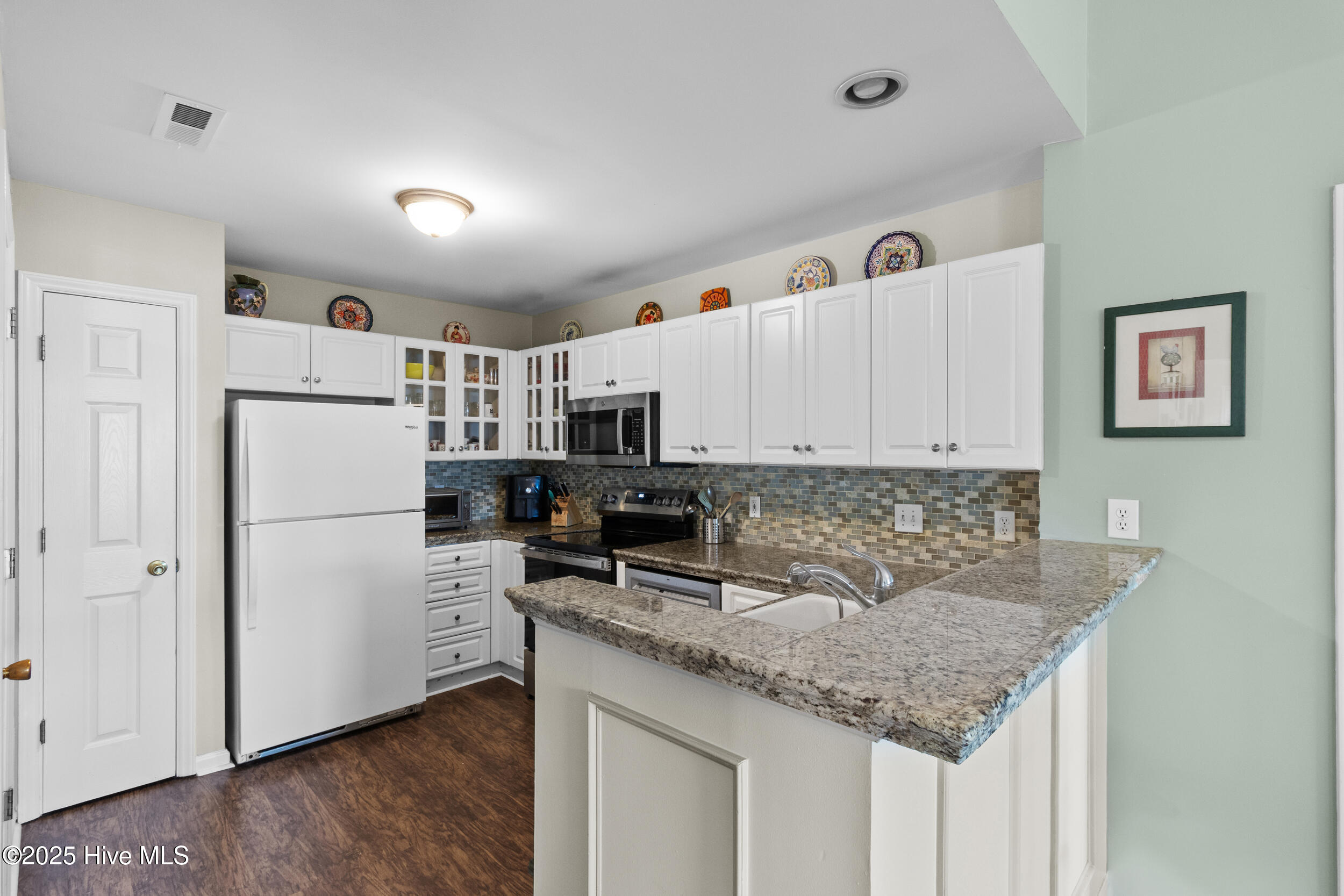 4115 Breezewood Drive Apt 202 Property Photo 10
