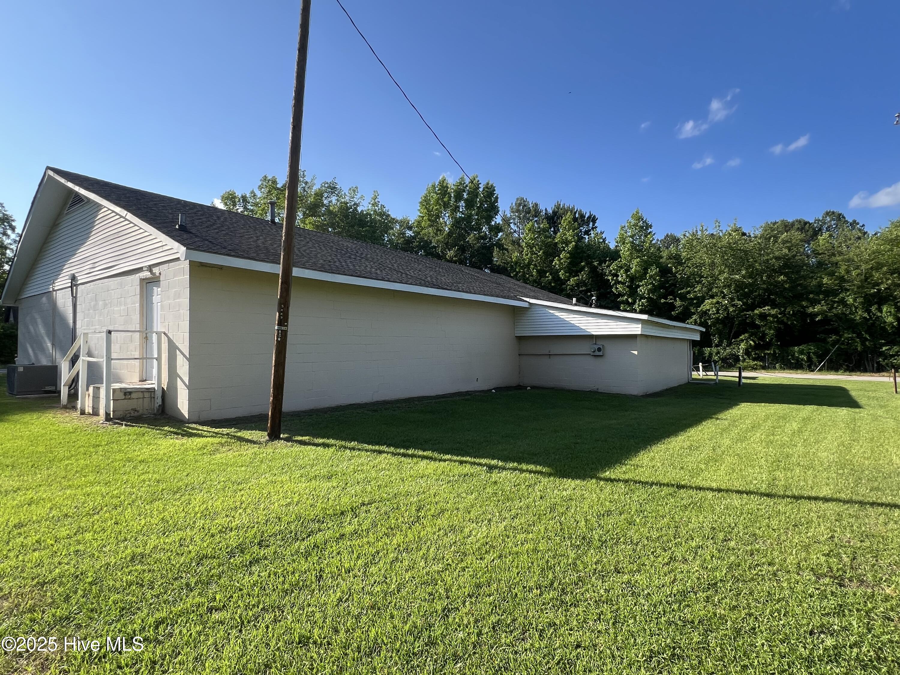 101 Railroad Street Property Photo 3