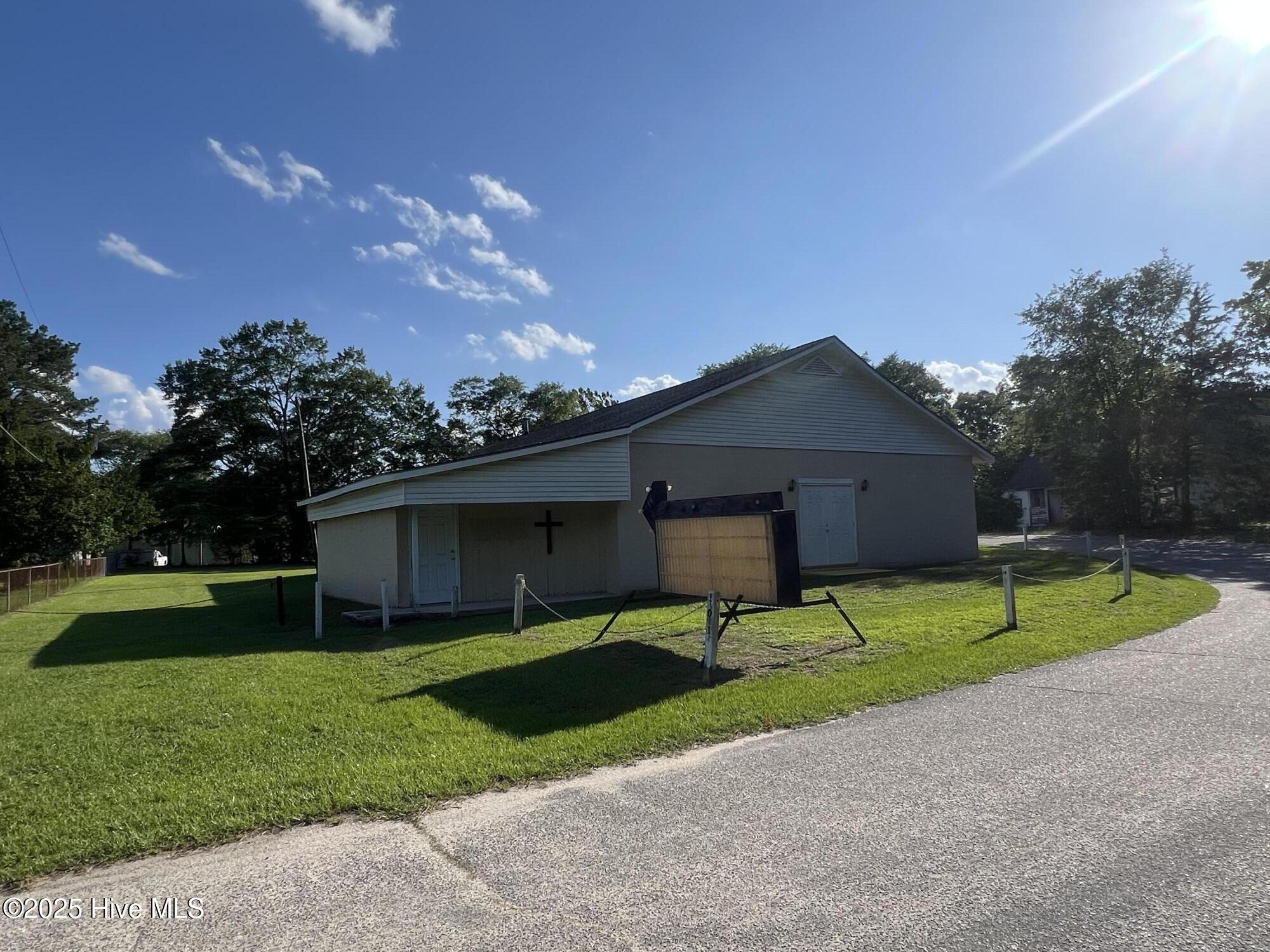 101 Railroad Street Property Photo 4