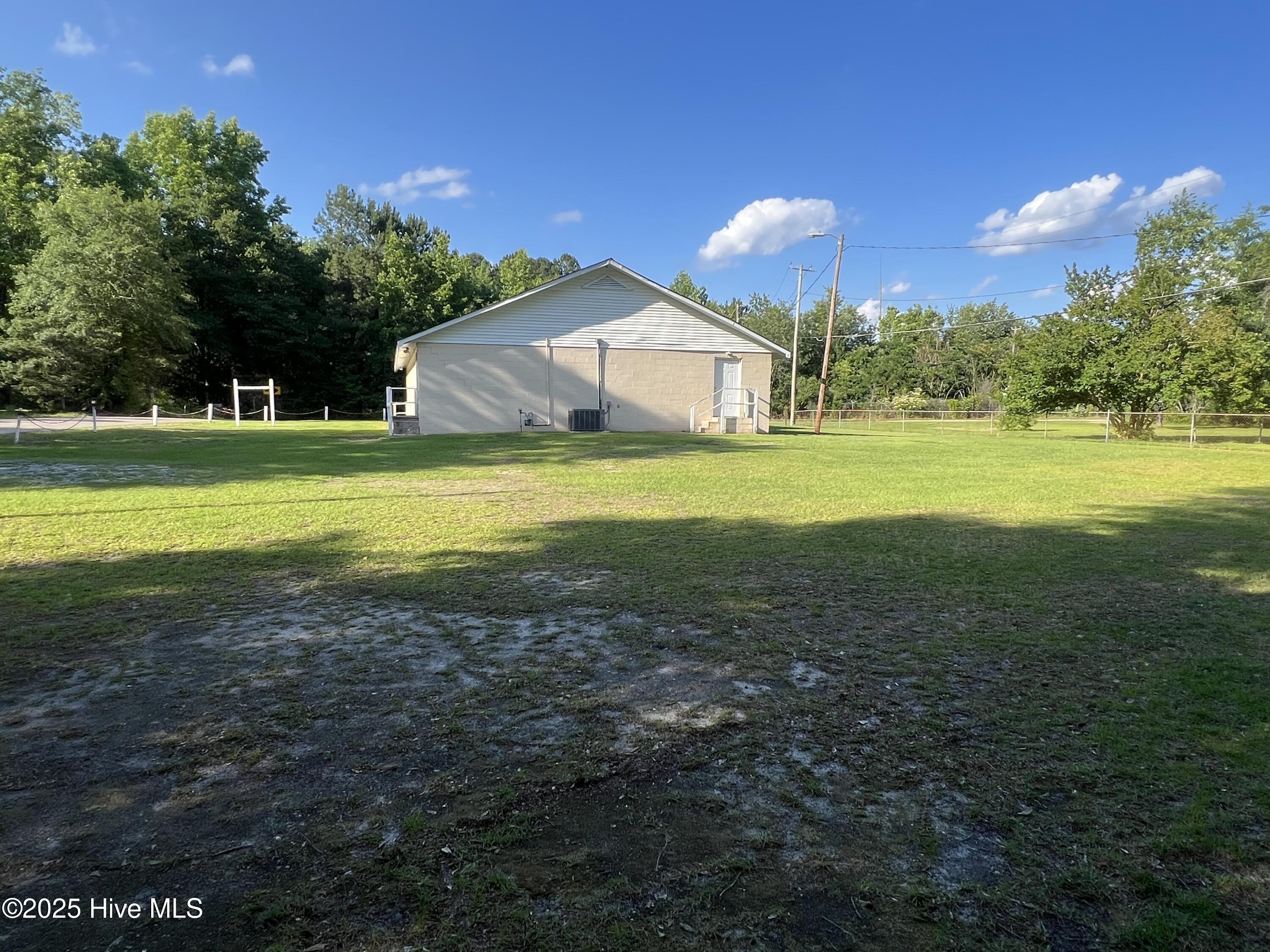 101 Railroad Street Property Photo 8