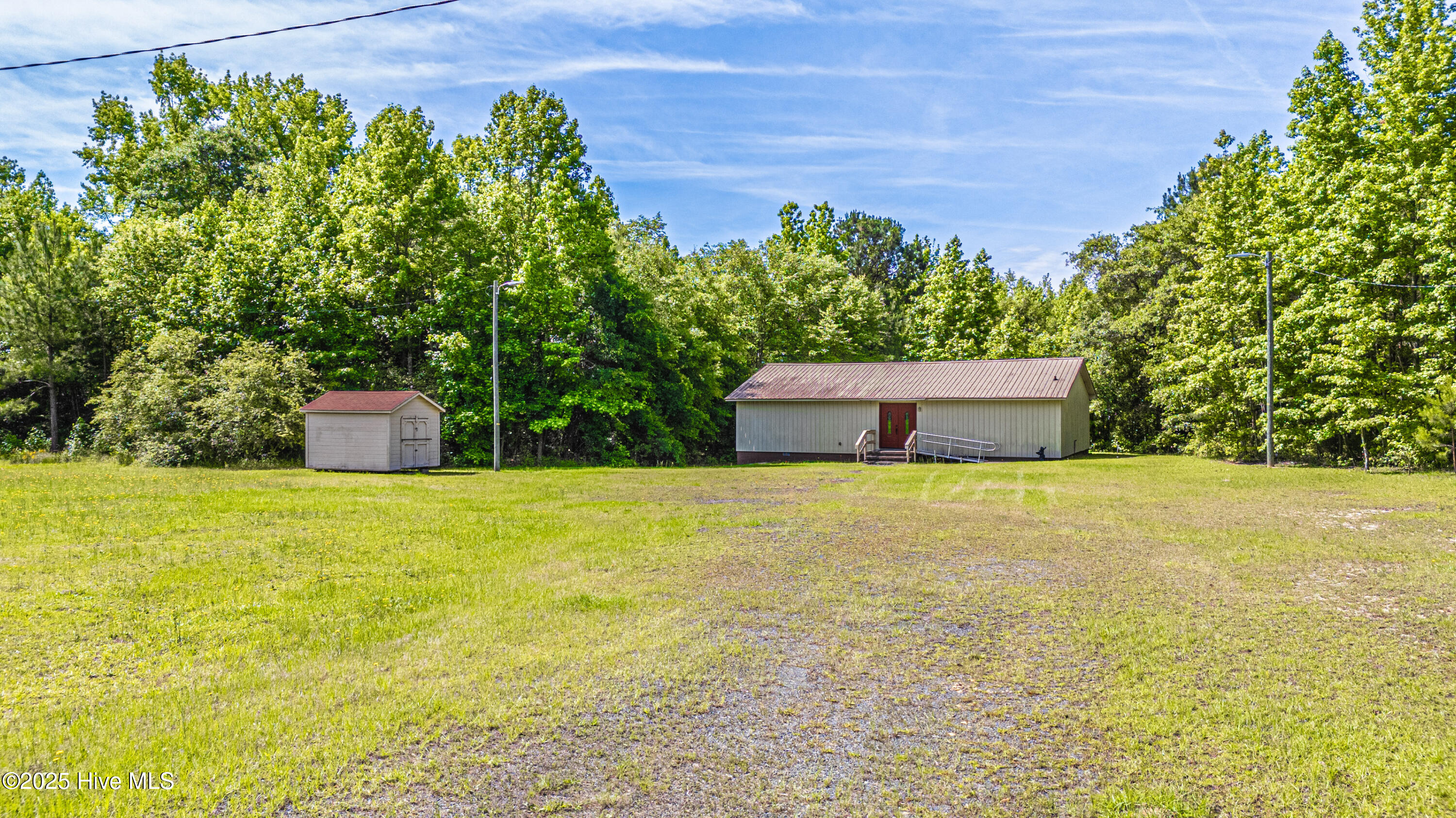 609 Highway 74 Property Photo 2