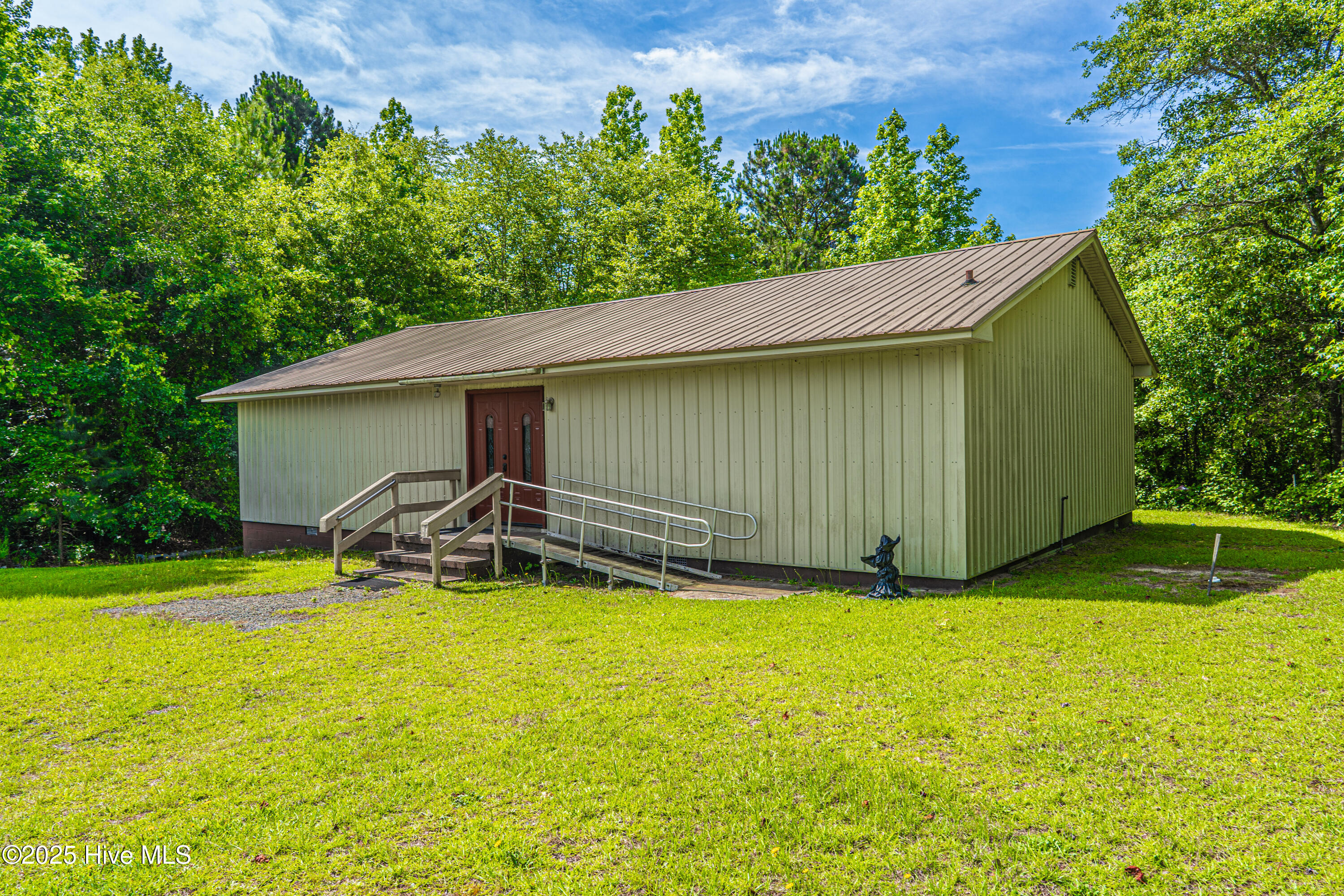 609 Highway 74 Property Photo 13