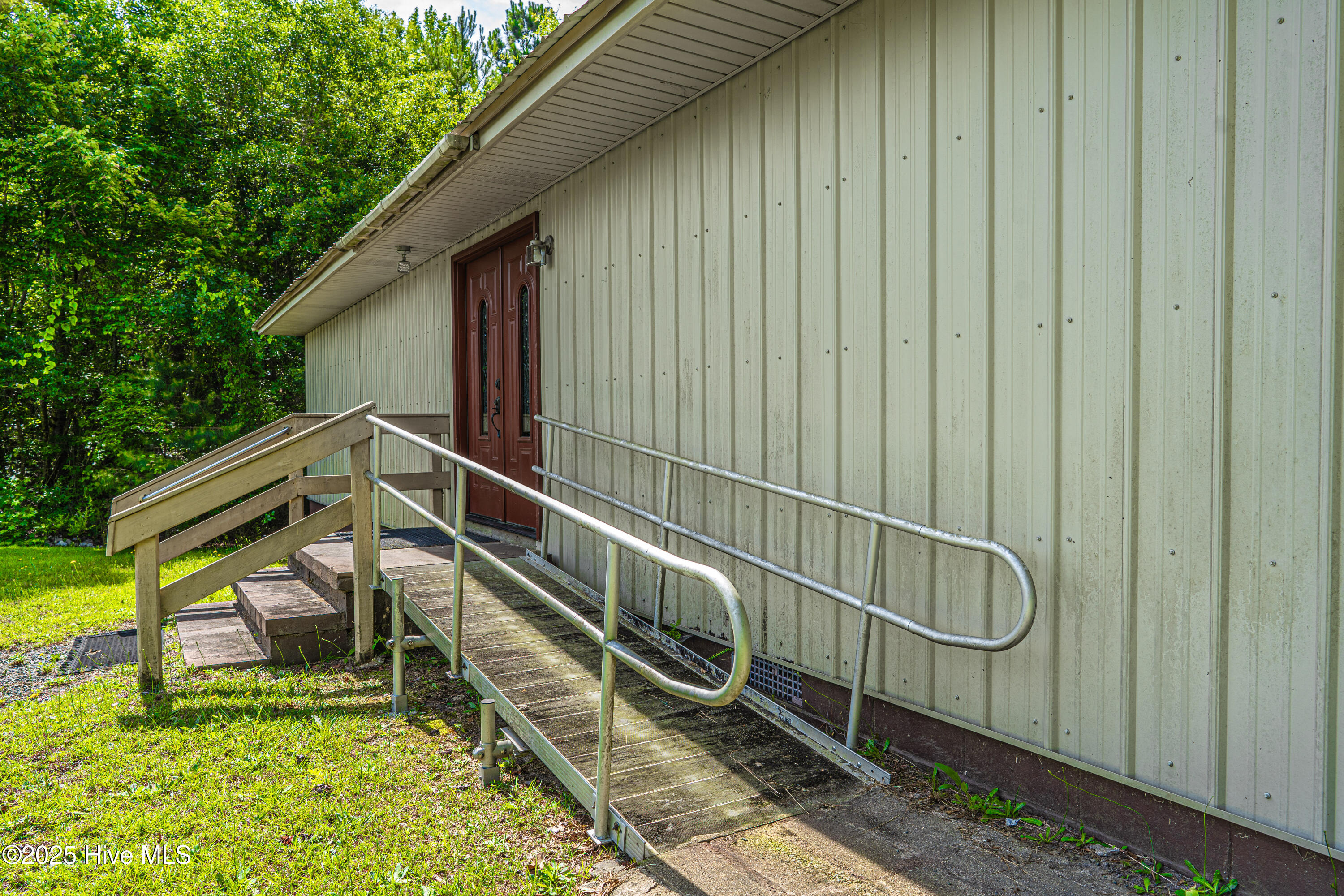 609 Highway 74 Property Photo 32
