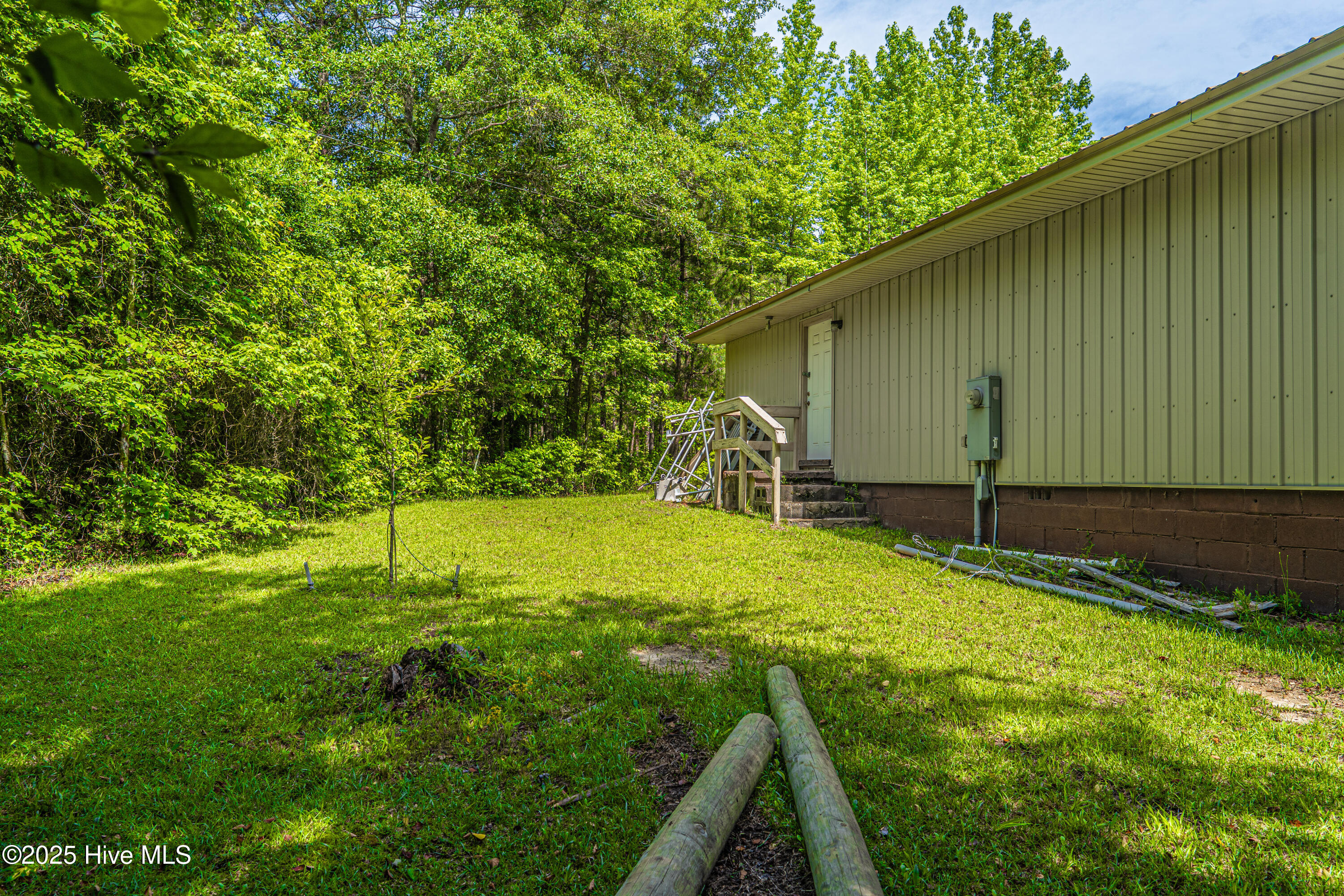 609 Highway 74 Property Photo 33