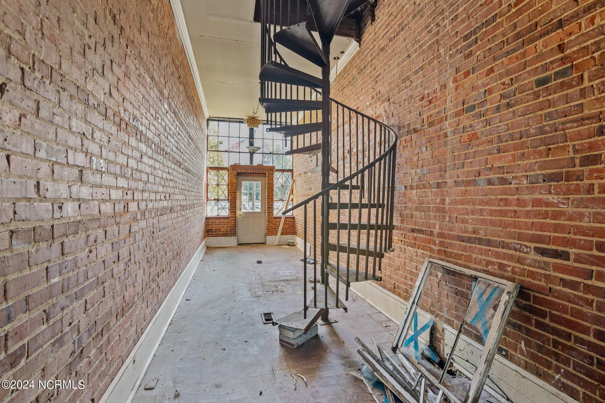 113-117 W Water Street Property Photo 7