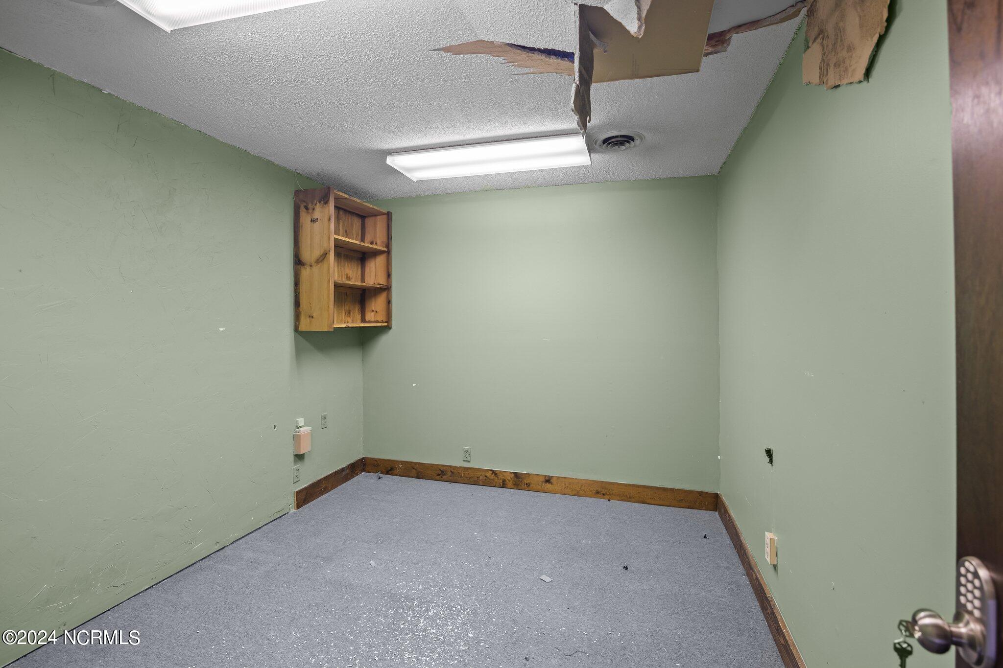 113-117 W Water Street Property Photo 18