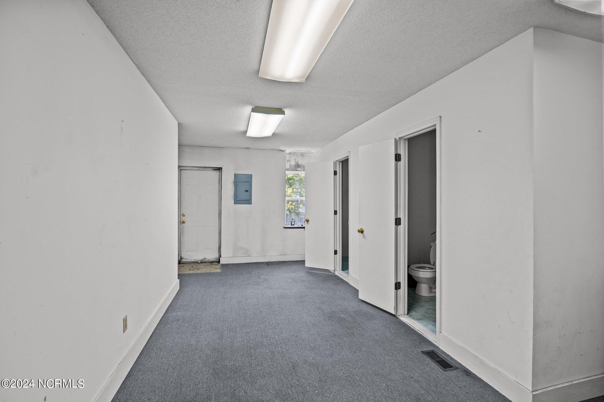 113-117 W Water Street Property Photo 28