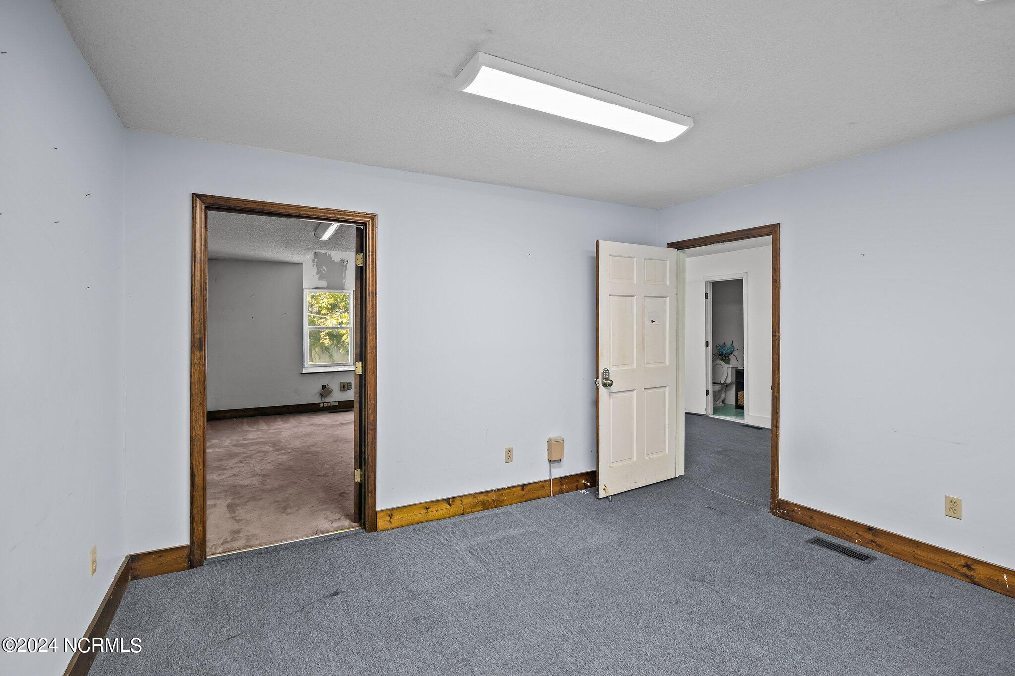 113-117 W Water Street Property Photo 33