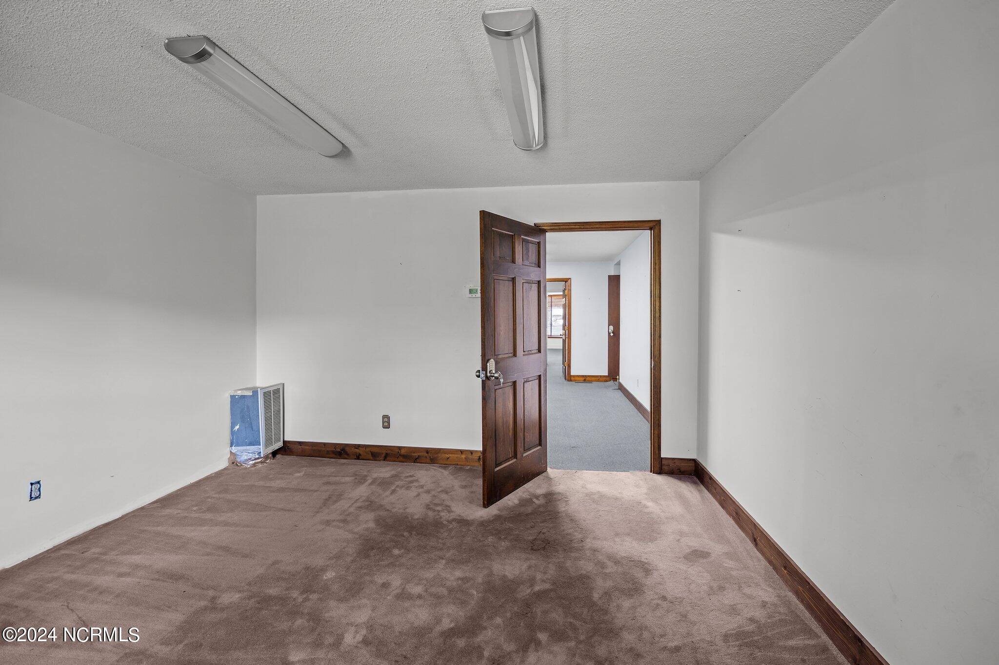 113-117 W Water Street Property Photo 35