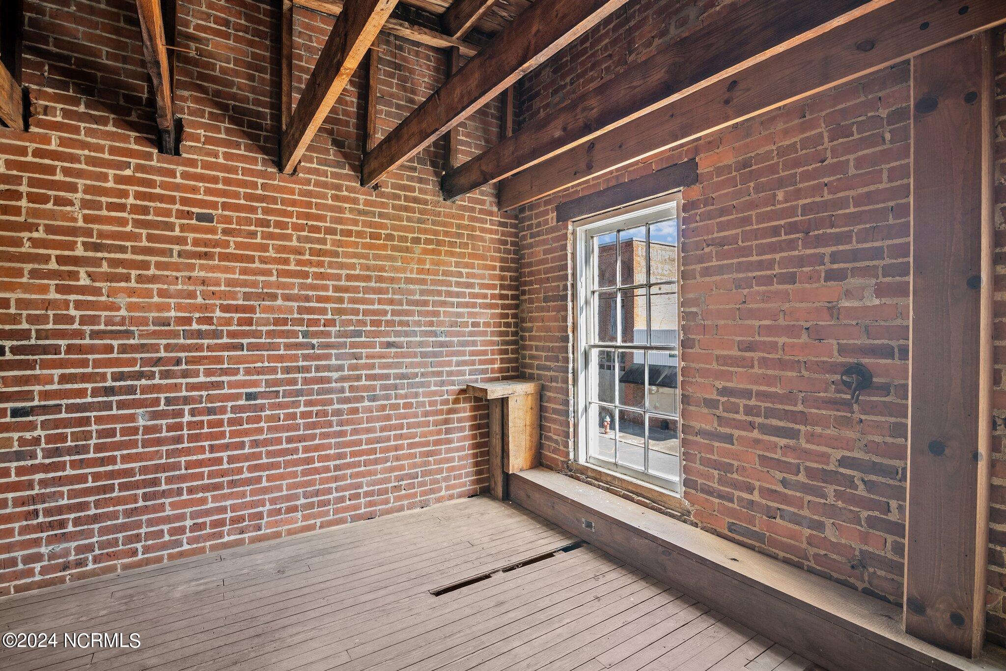113-117 W Water Street Property Photo 38