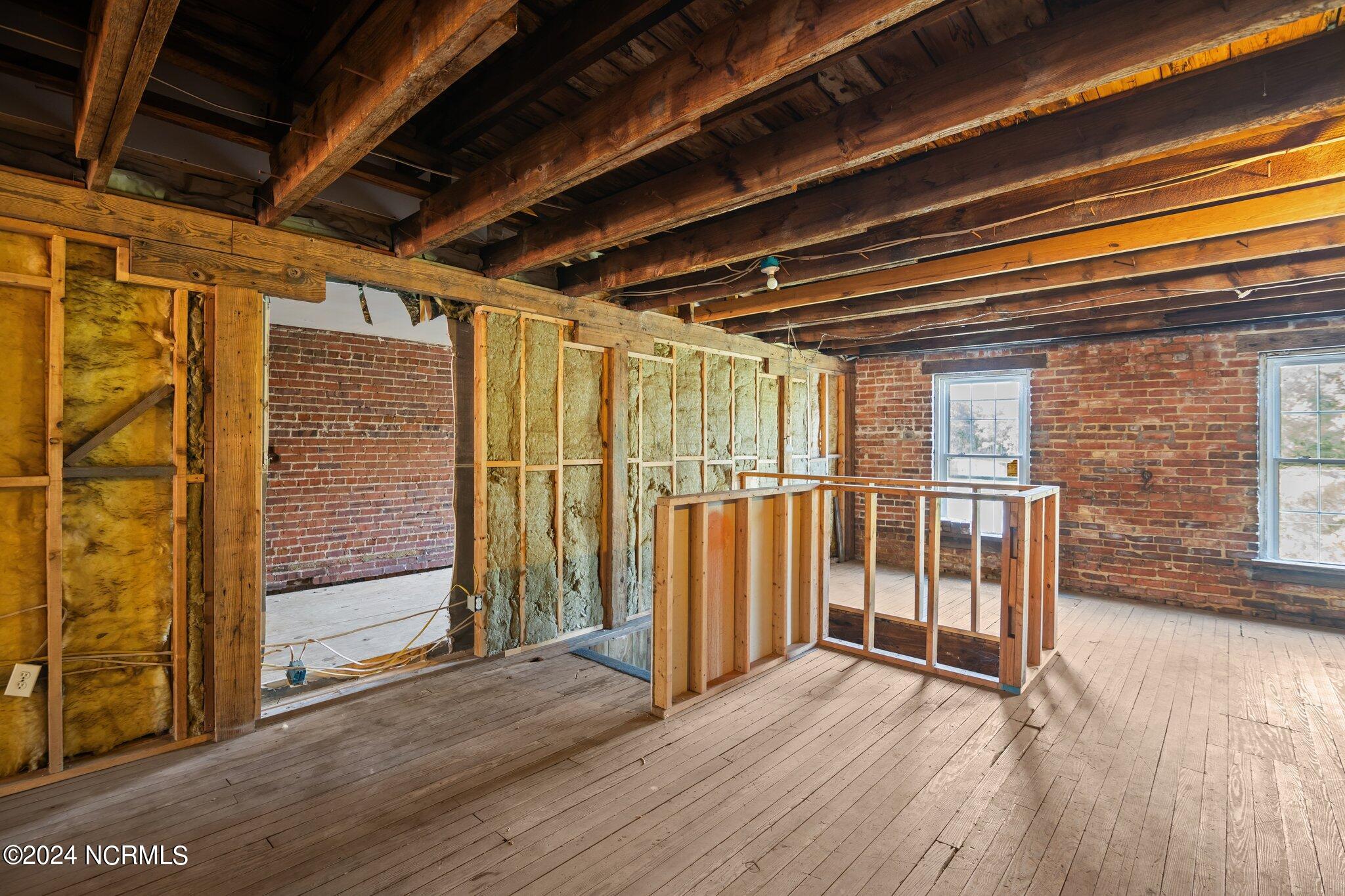 113-117 W Water Street Property Photo 40