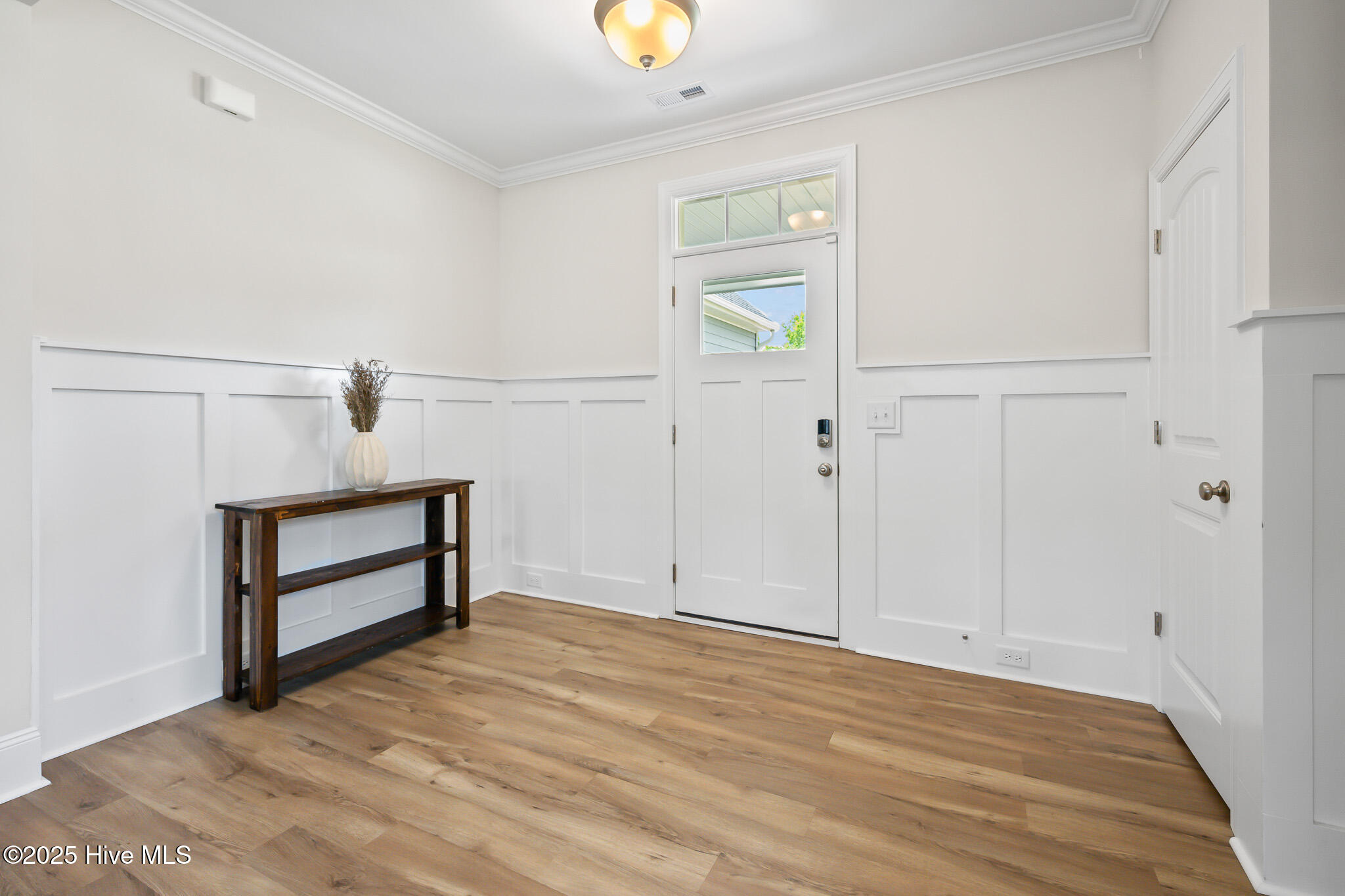 6795 Campbells Ridge Drive Property Photo 6