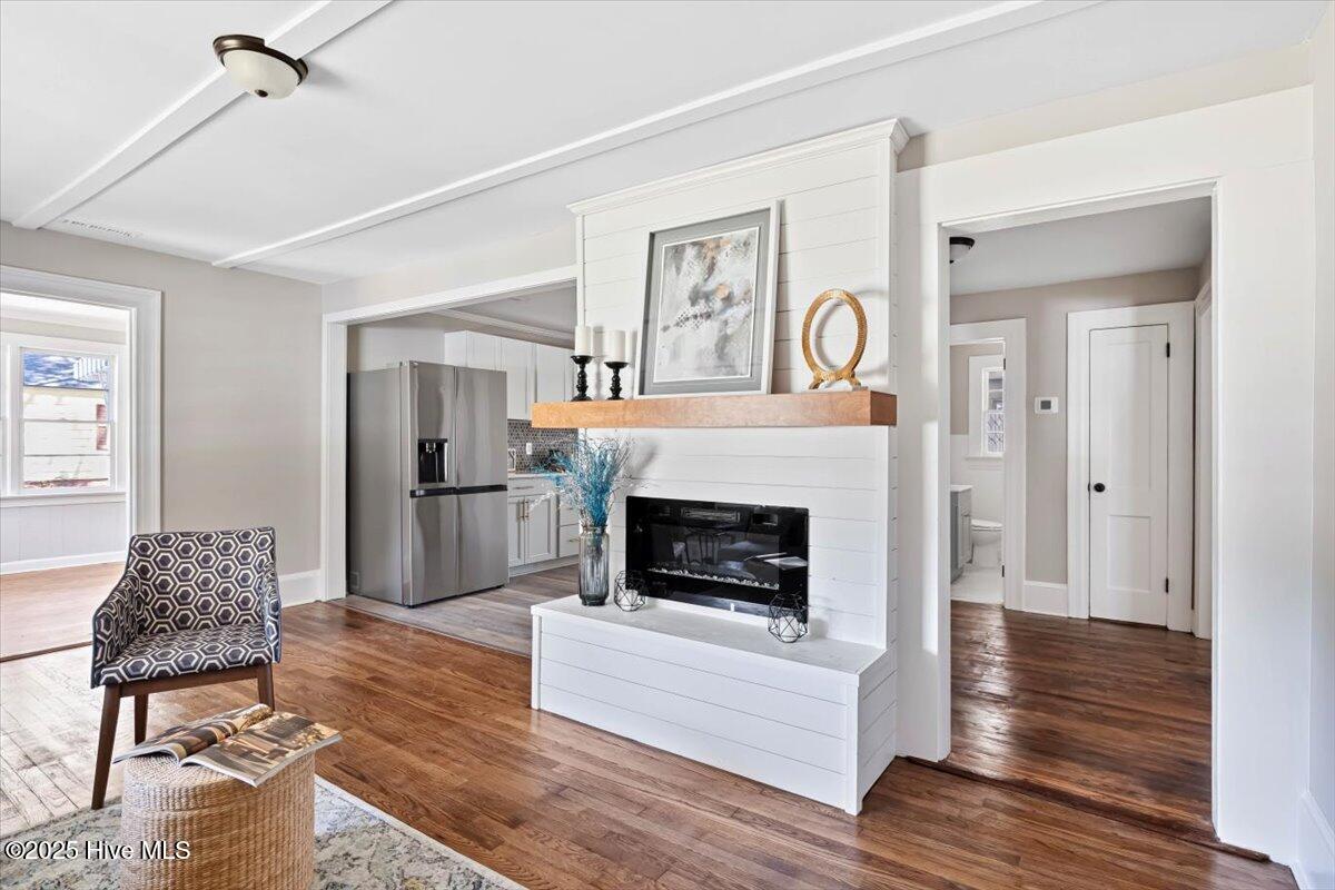 201 Van Street Property Photo 4