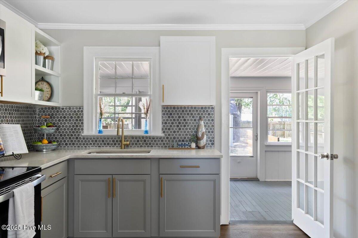 201 Van Street Property Photo 9