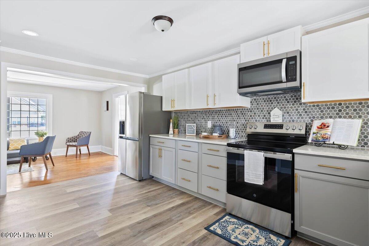 201 Van Street Property Photo 10