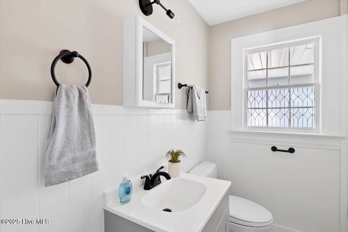 201 Van Street Property Photo 22