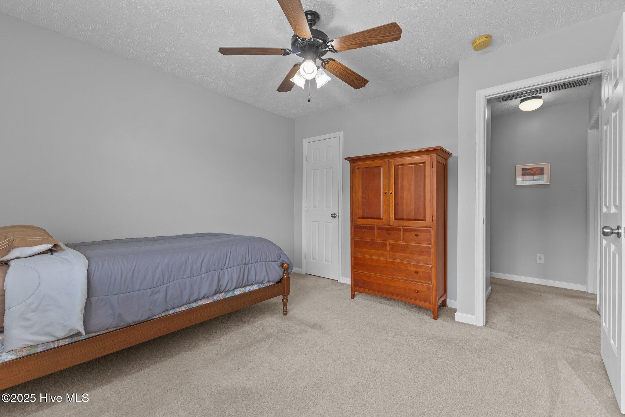 1020 Our Street Property Photo 21